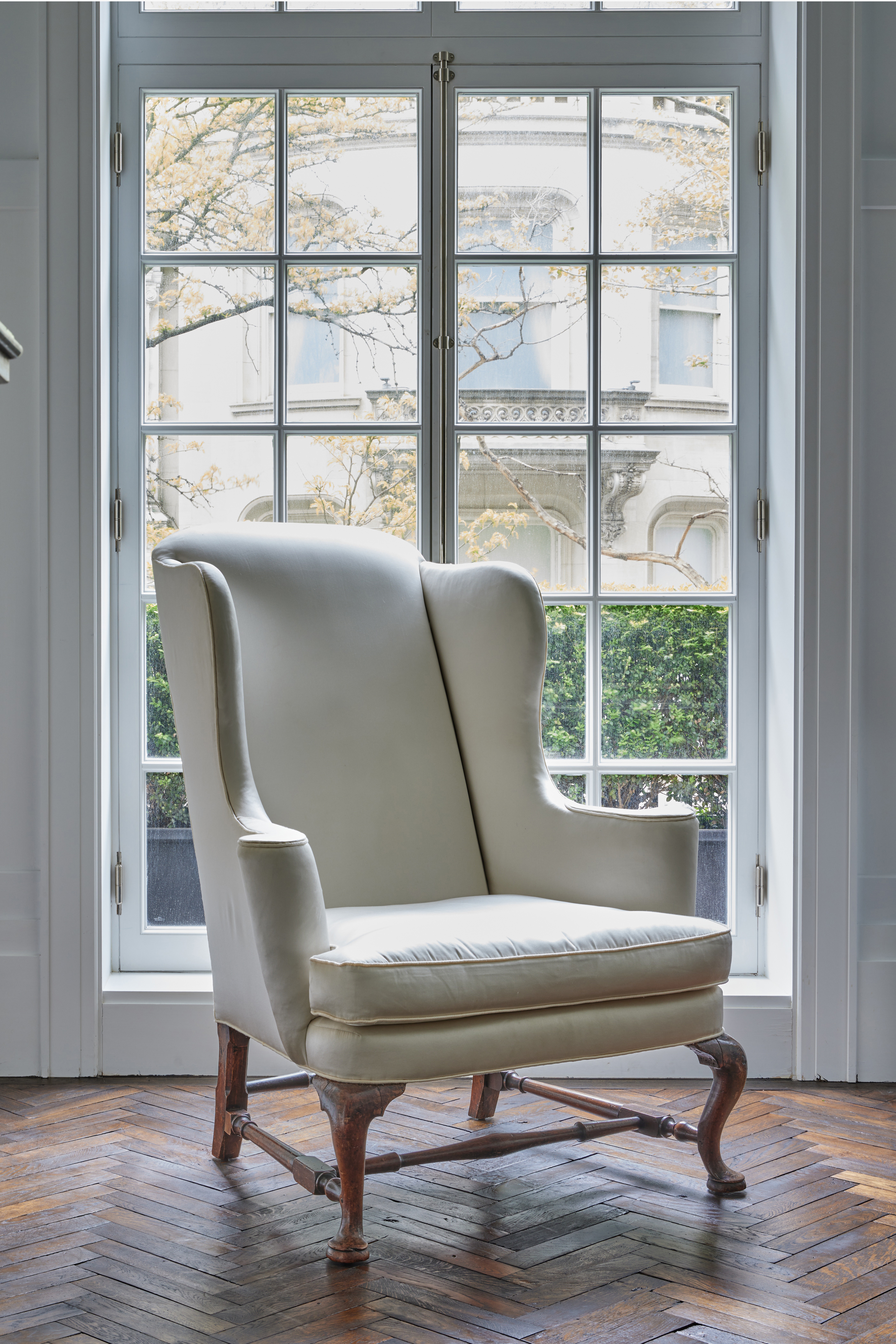 Queen Anne Easy Chair