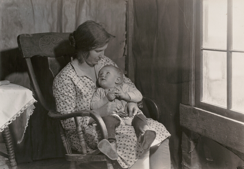 Lewis Wickes Hine — Oklahoma Madonna, (Red Cross Drought Service)