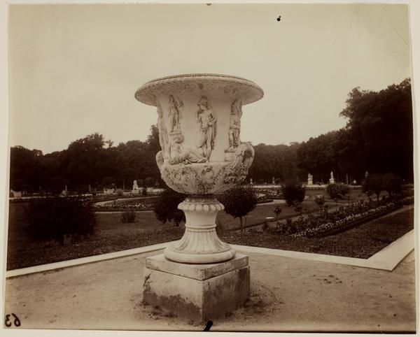 Versailles, Vase par Cornu