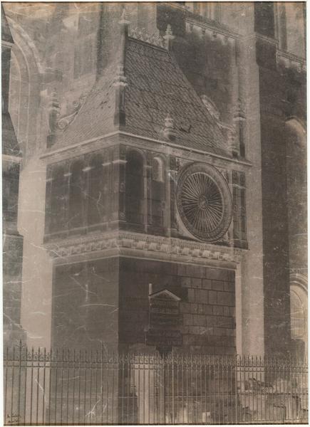 Untitled (Chartres Cathedral, Pavillon de l'horloge)