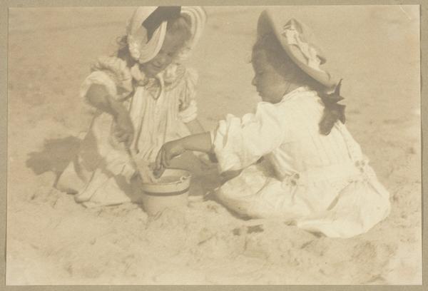Fiola Flannery, Kitty Stieglitz