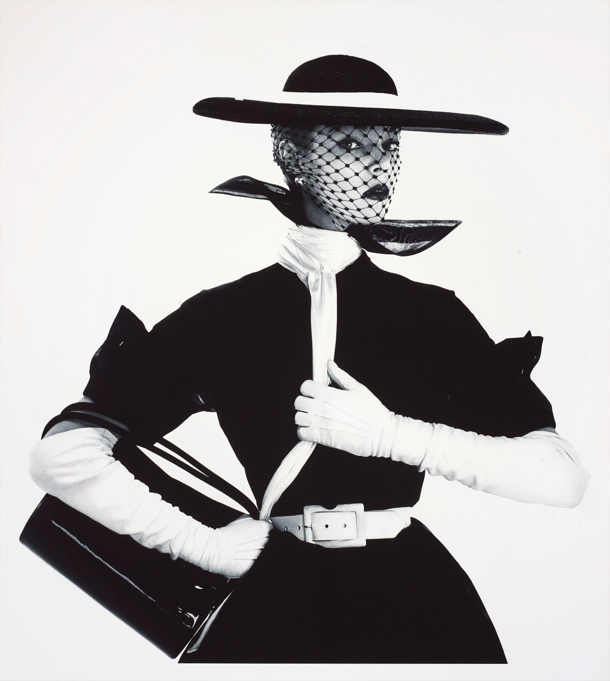 Irving Penn — Black and White Fashion (with Handbag) (Jean Patchett), New York, 1950