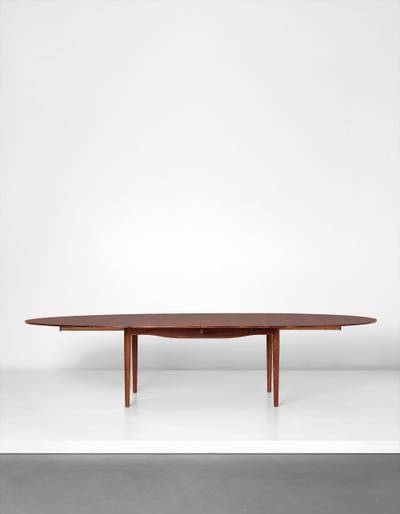 Rare and large extendable dining table, model no. FJ 49 T