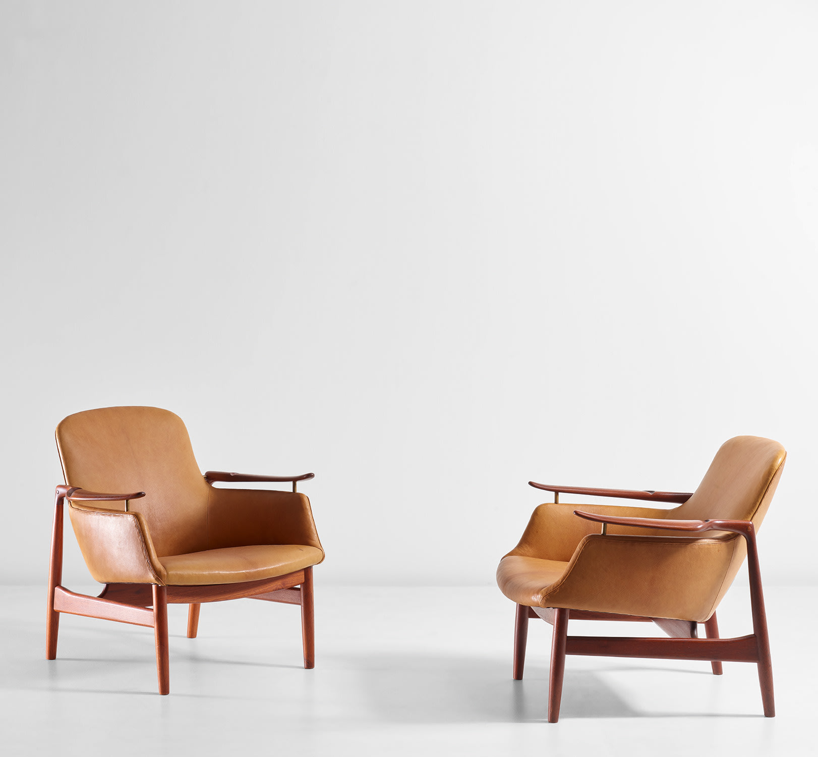 Pair of easy chairs, model no. FJ 53