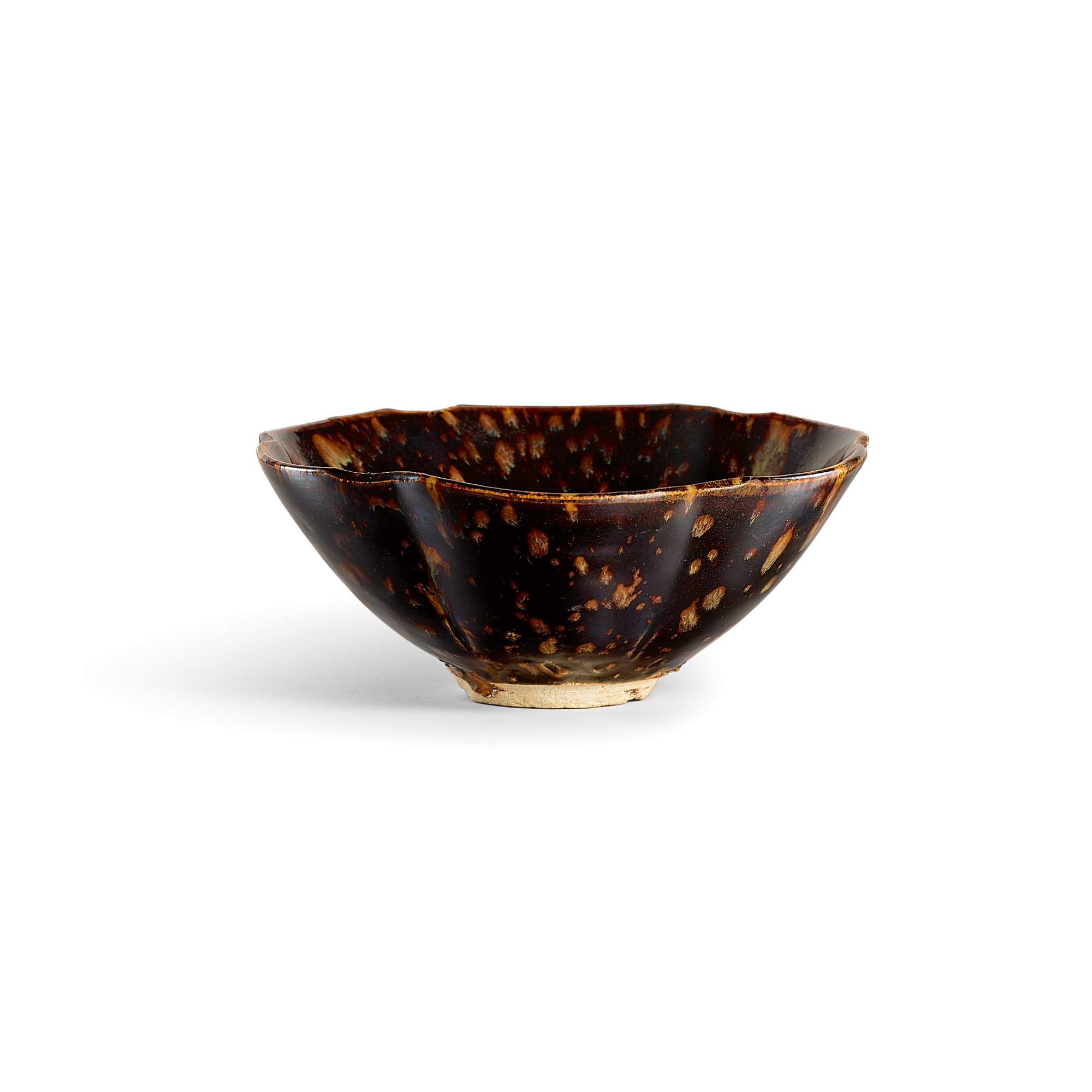 A rare Jizhou lobed tortoise-shell bowl — 宋 吉州窰玳瑁釉花式盌