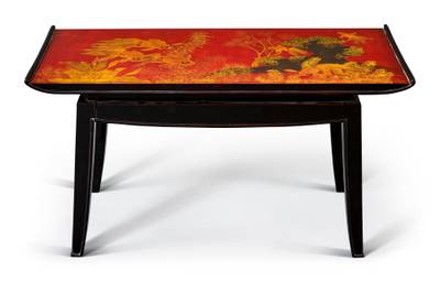 A lacquer coffee table with a lacquer table-top panel decorated with fish 漆畫桌子, 桌上漆畫畫板彩繪金魚