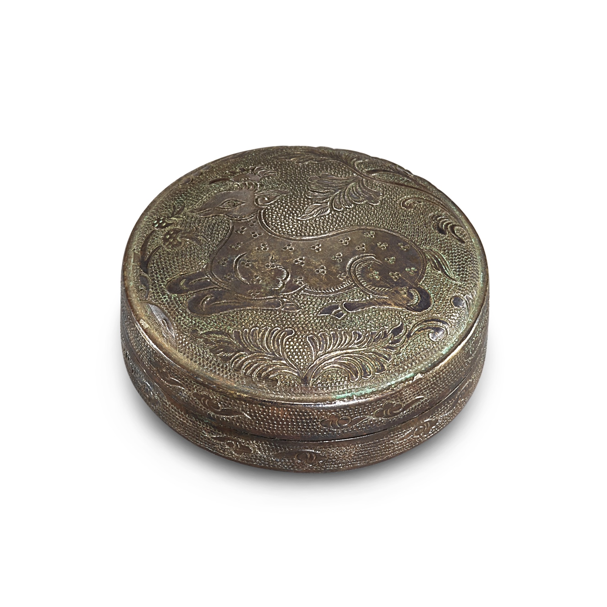 A silver 'deer' box and cover, — A silver 'deer' box and cover, Tang dynasty 唐 銀鏨瑞鹿寶相花紋蓋盒