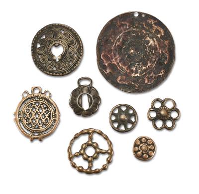 A group of 8 copper-alloy thogchags, Tibet, 12th - 15th century 十二至十五世紀 西藏 各式天鐵一組八件