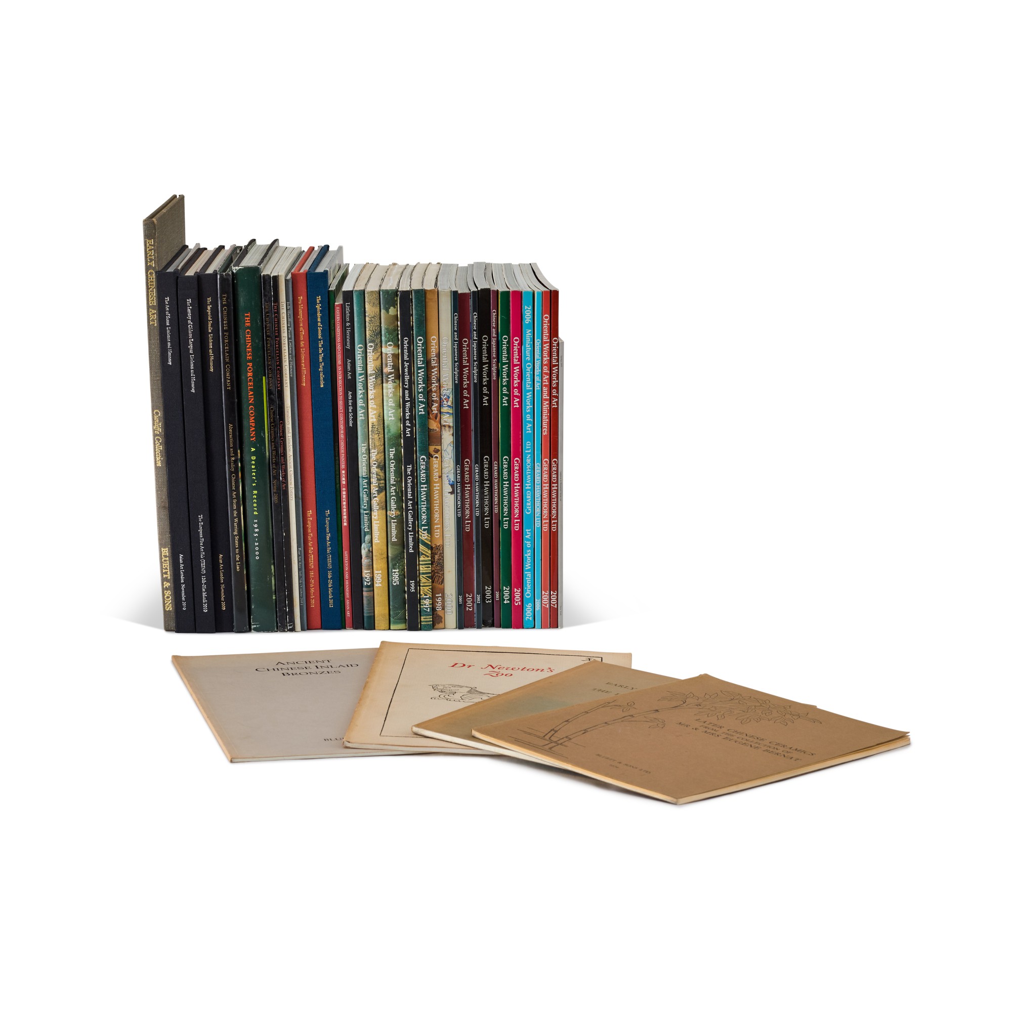 Unknown — A collection of various dealer catalogues on Chinese art 中國藝術古董商圖錄一組約38冊