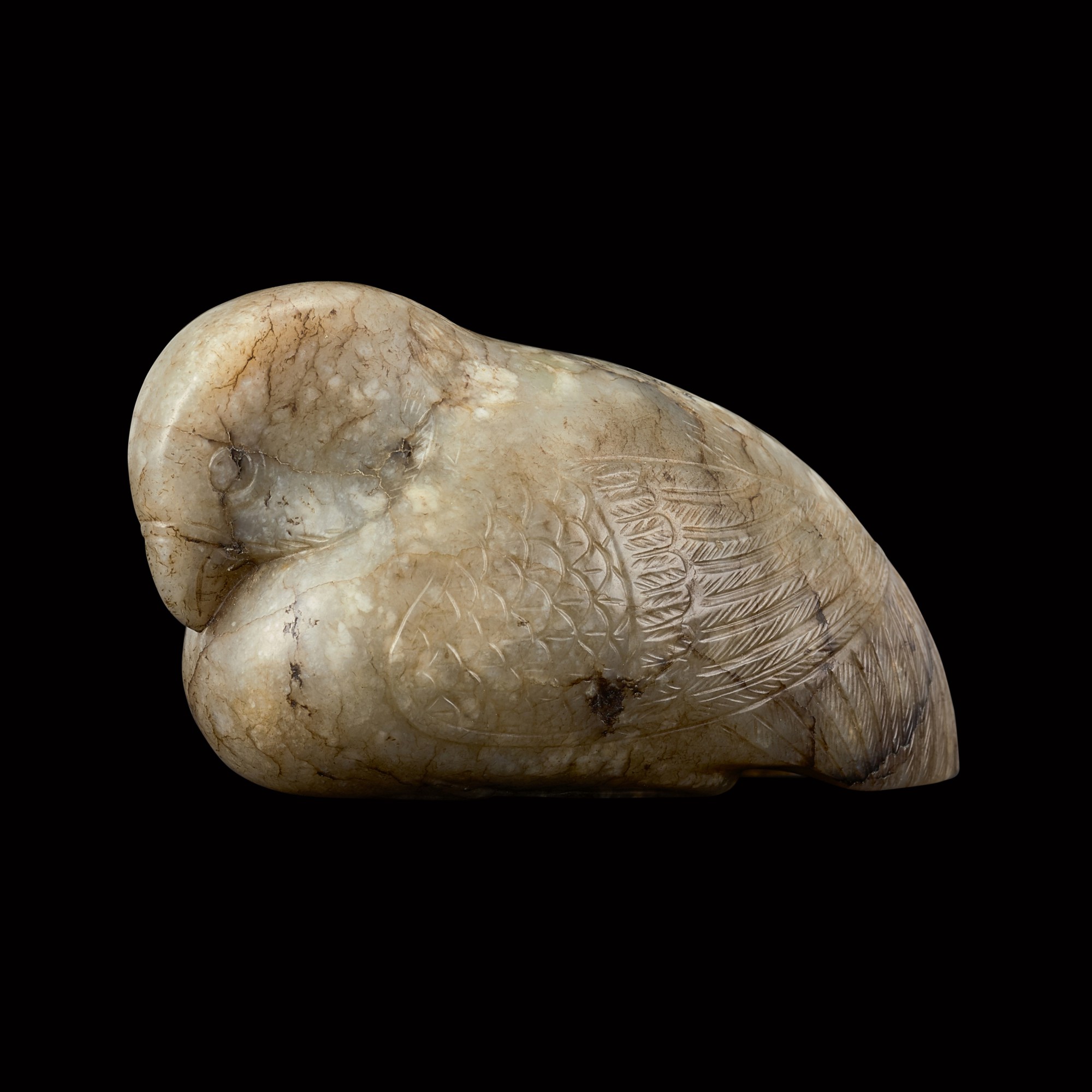 A grey jade figure of a bird — 明 灰玉臥鳥