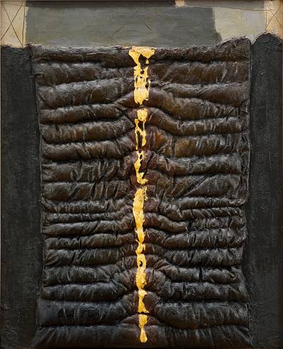 Lelehan Emas Pada Bidang Keriput  山脊上的熔金