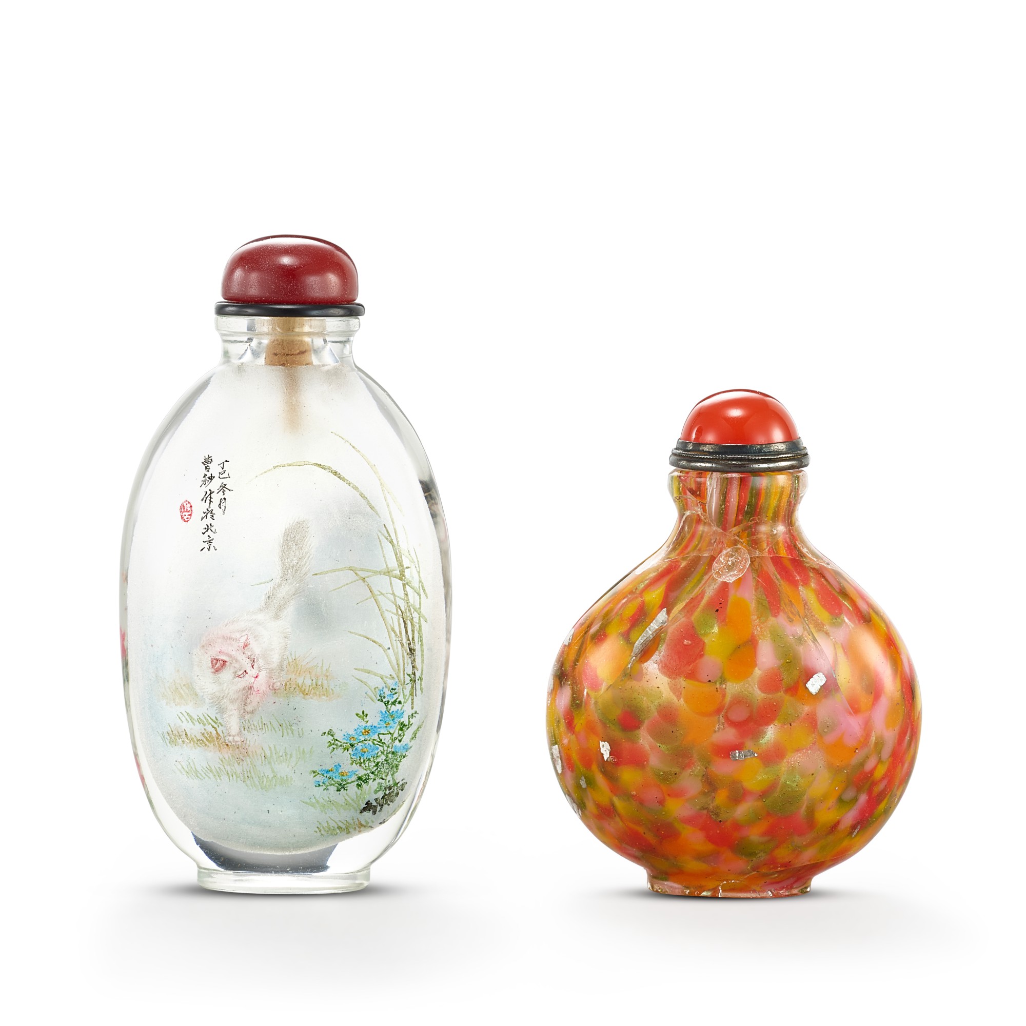 An inside-painted glass 'cats' snuff bottle by Cao Miao, — An inside-painted glass 'cats' snuff bottle by Cao Miao, Dated dingsi year (1977), and a 'sandwich' glass snuff bottle, Qing dynasty, 18th - 19th century 丁巳年（1977年） 曹秒作玻璃內畫耄耋紋鼻煙壺 及 清十八至十九世紀 攪料鼻煙壺