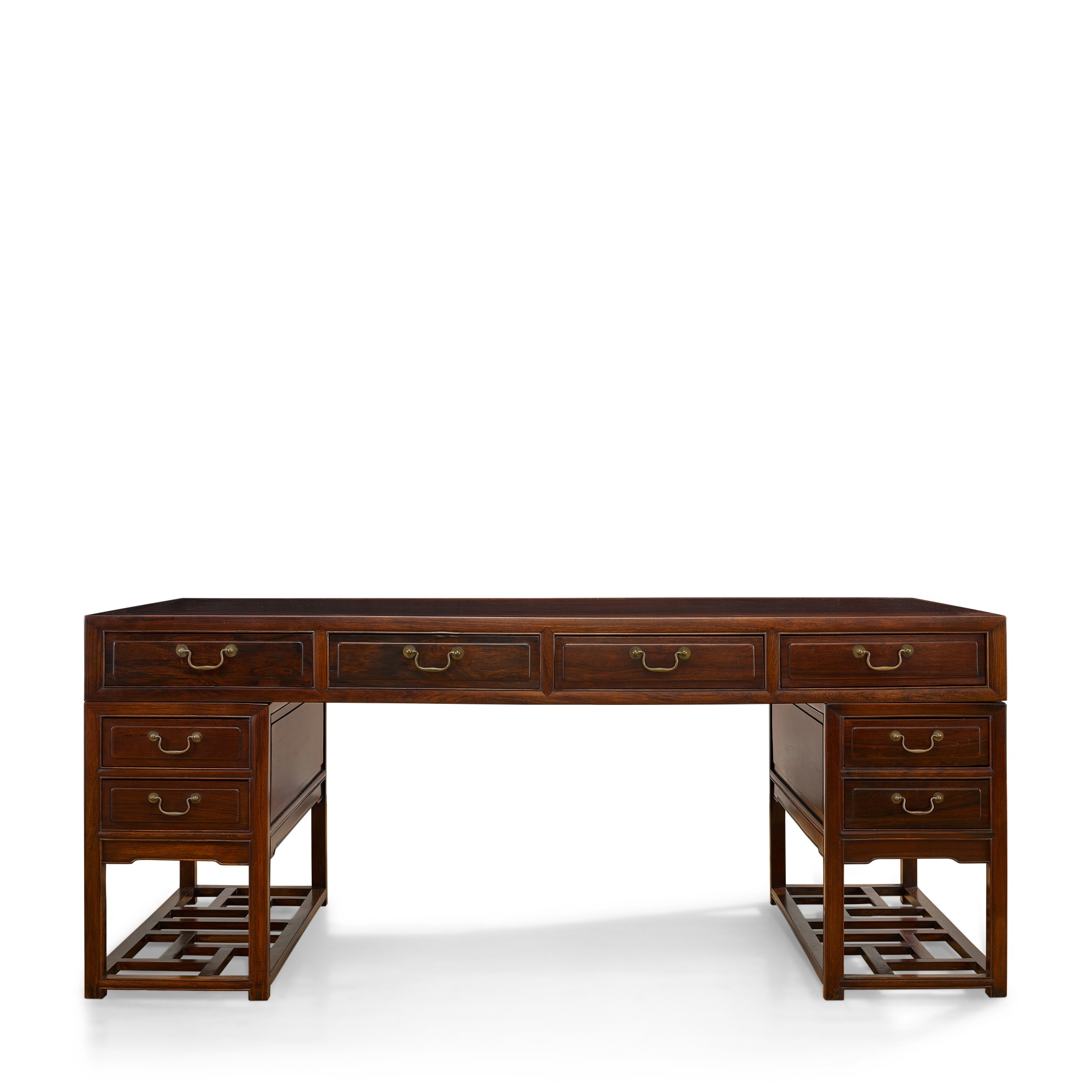 A large hardwood office desk — A large hardwood office desk 硬木帶屜書桌