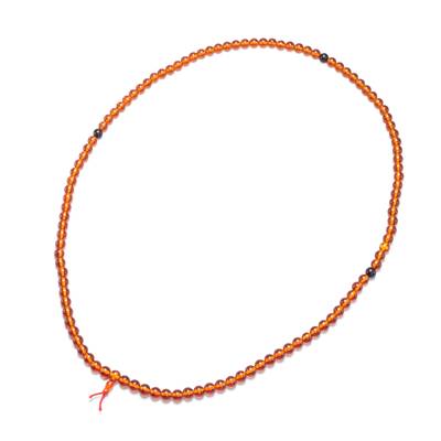 An amber necklace, Qing dynasty