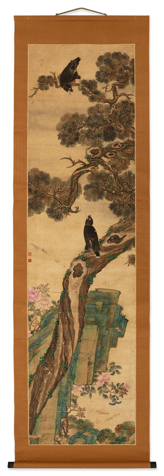 Attributed to Jiang Tingxi, — Attributed to Jiang Tingxi (1669-1732), Pine and birds 傳蔣廷錫（1669-1732年） 《喜鵲祝壽》圖 設色絹本 立軸