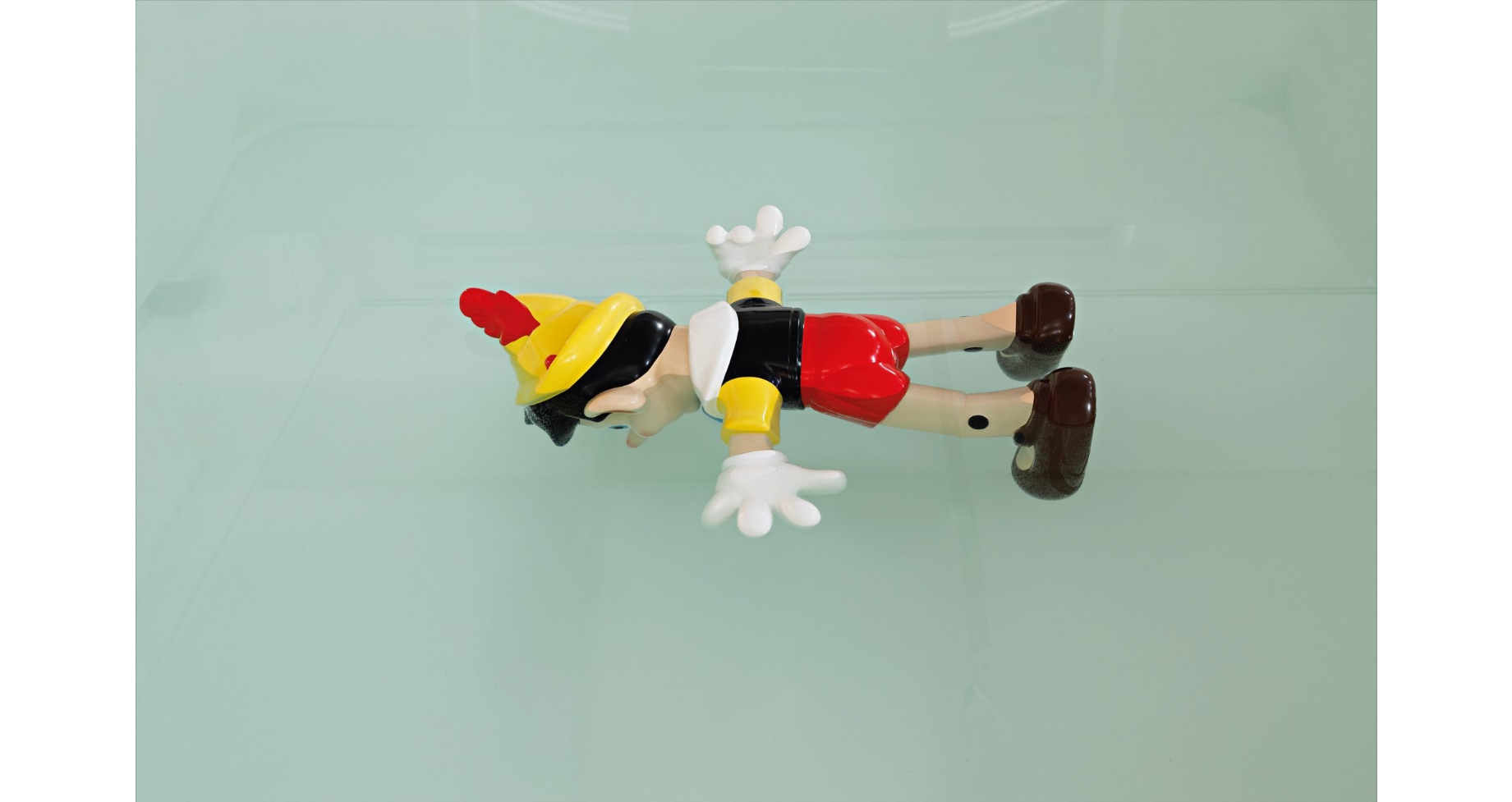 Maurizio Cattelan — Daddy Daddy 爸爸 爸爸