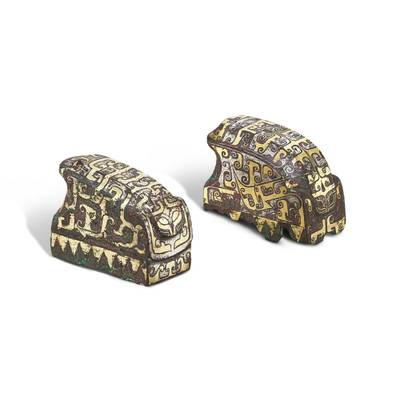 Two gold and silver-inlaid bronze fittings, Eastern Zhou dynasty, Warring States period - Han dynasty 東周戰國時期至漢 銅錯金銀車馬飾兩件
