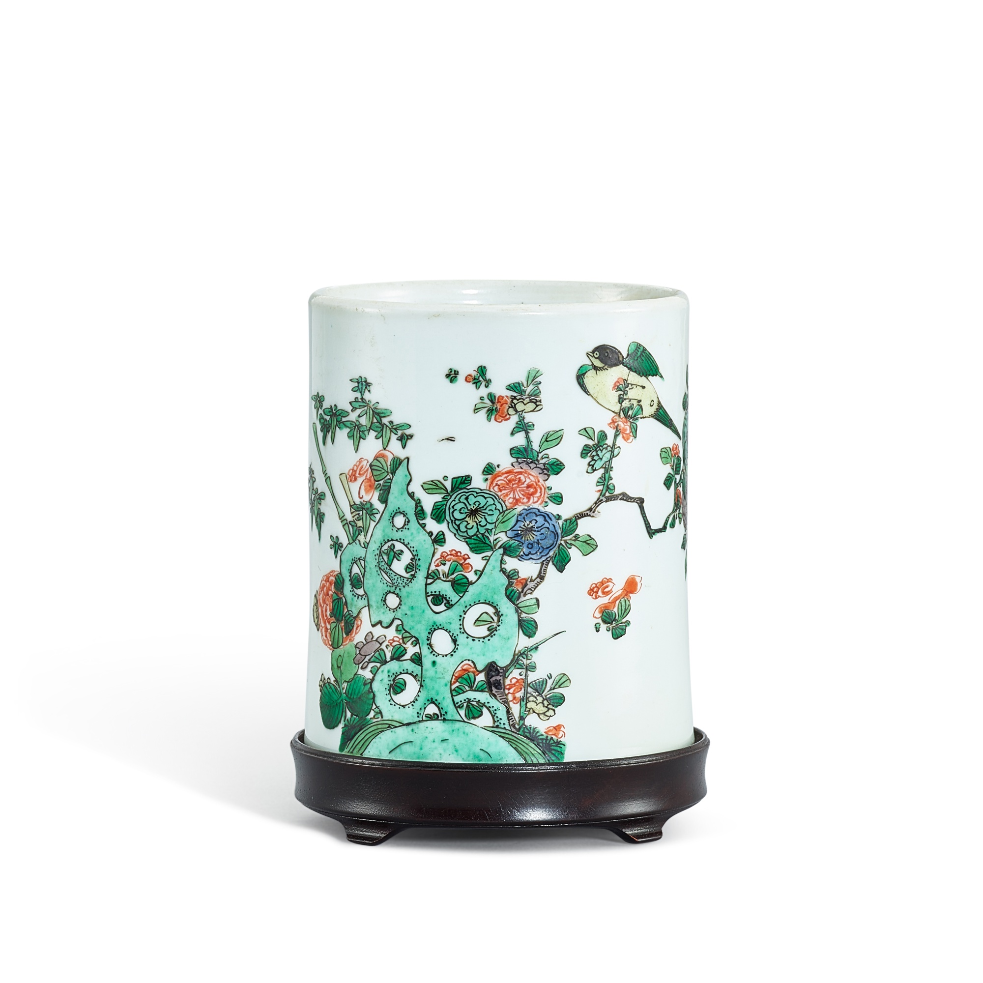An inscribed famille-verte brushpot, — An inscribed famille-verte brushpot, Qing dynasty, Kangxi period 清康熙 五彩題詩花鳥紋筆筒