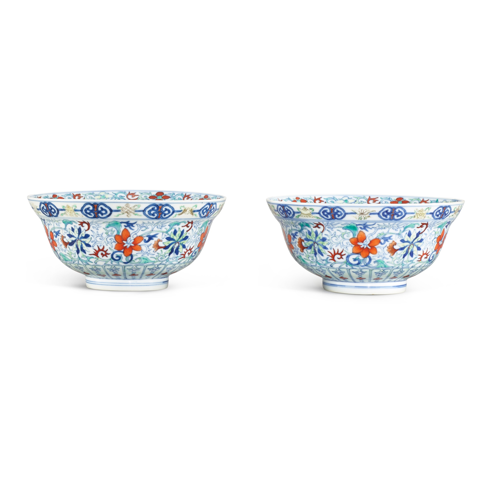 A pair of doucai ‘floral’ ogee bowls, — A pair of doucai ‘floral’ ogee bowls, Qing dynasty, 19th century 清十九世紀 鬪彩花卉紋折腰盌一對