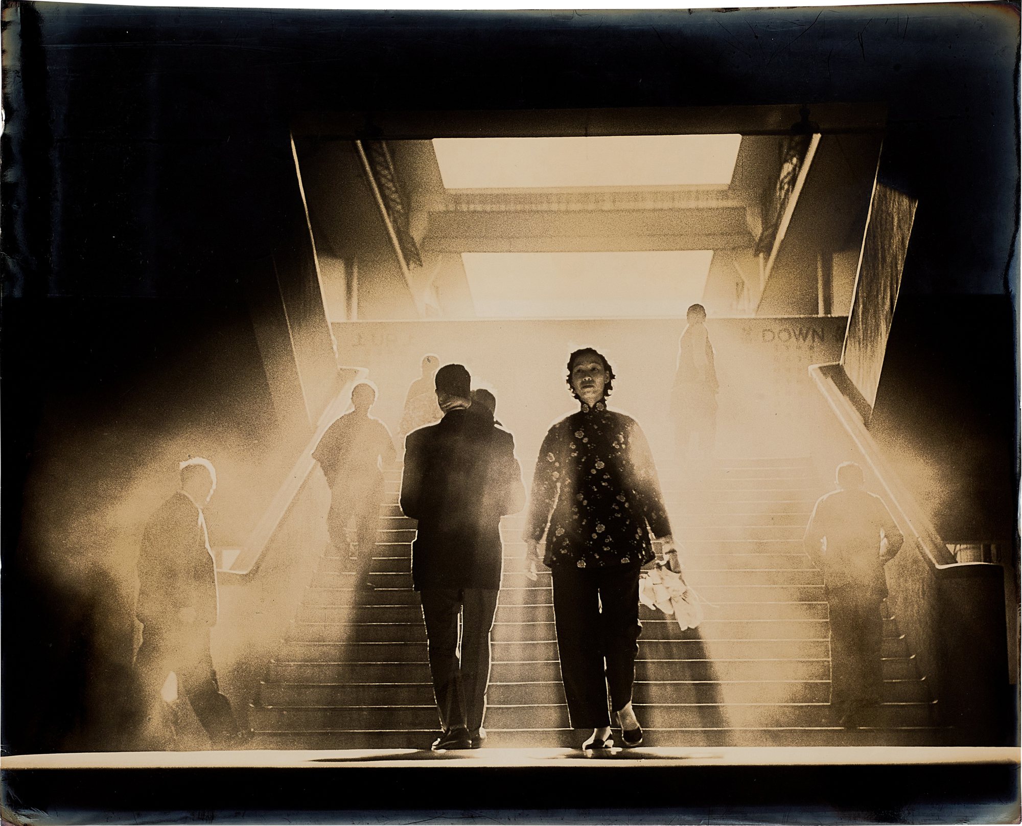 Fan Ho — Smokey Staircase 煙霧繚繞的樓梯