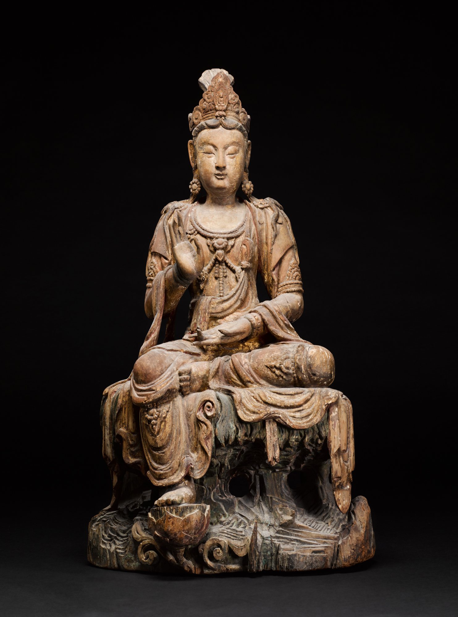 Unknown — 明 木雕加彩觀世音菩薩半跏像