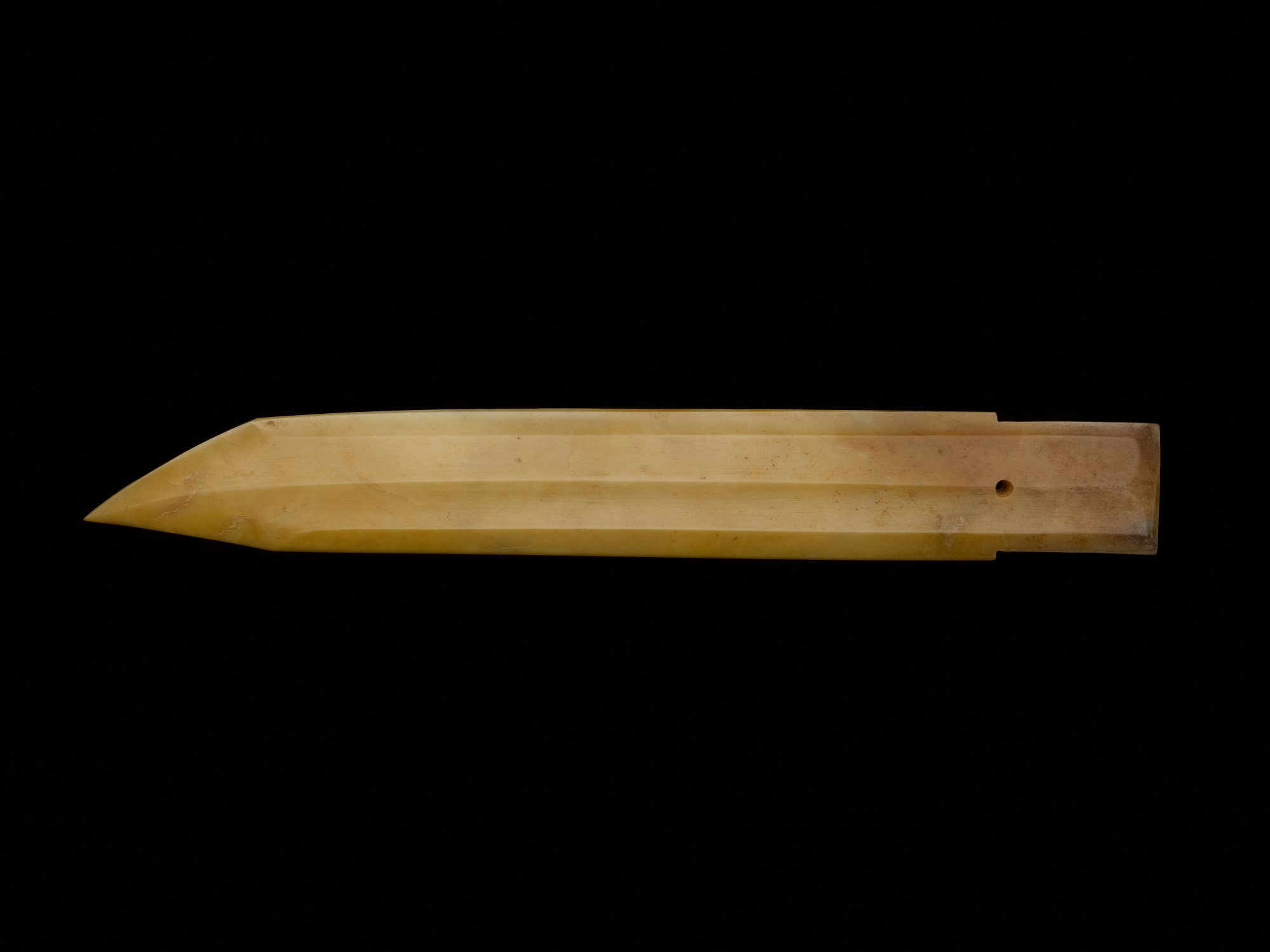 A jade ceremonial blade, ge, — 商至西周 玉戈