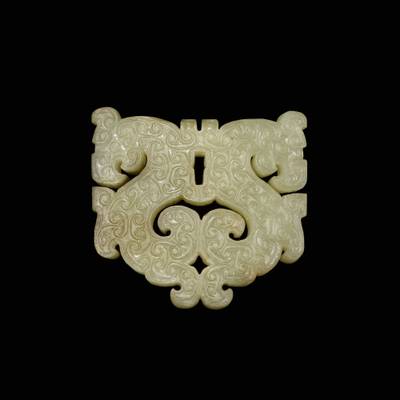 東周 青白玉透雕雙龍紋飾