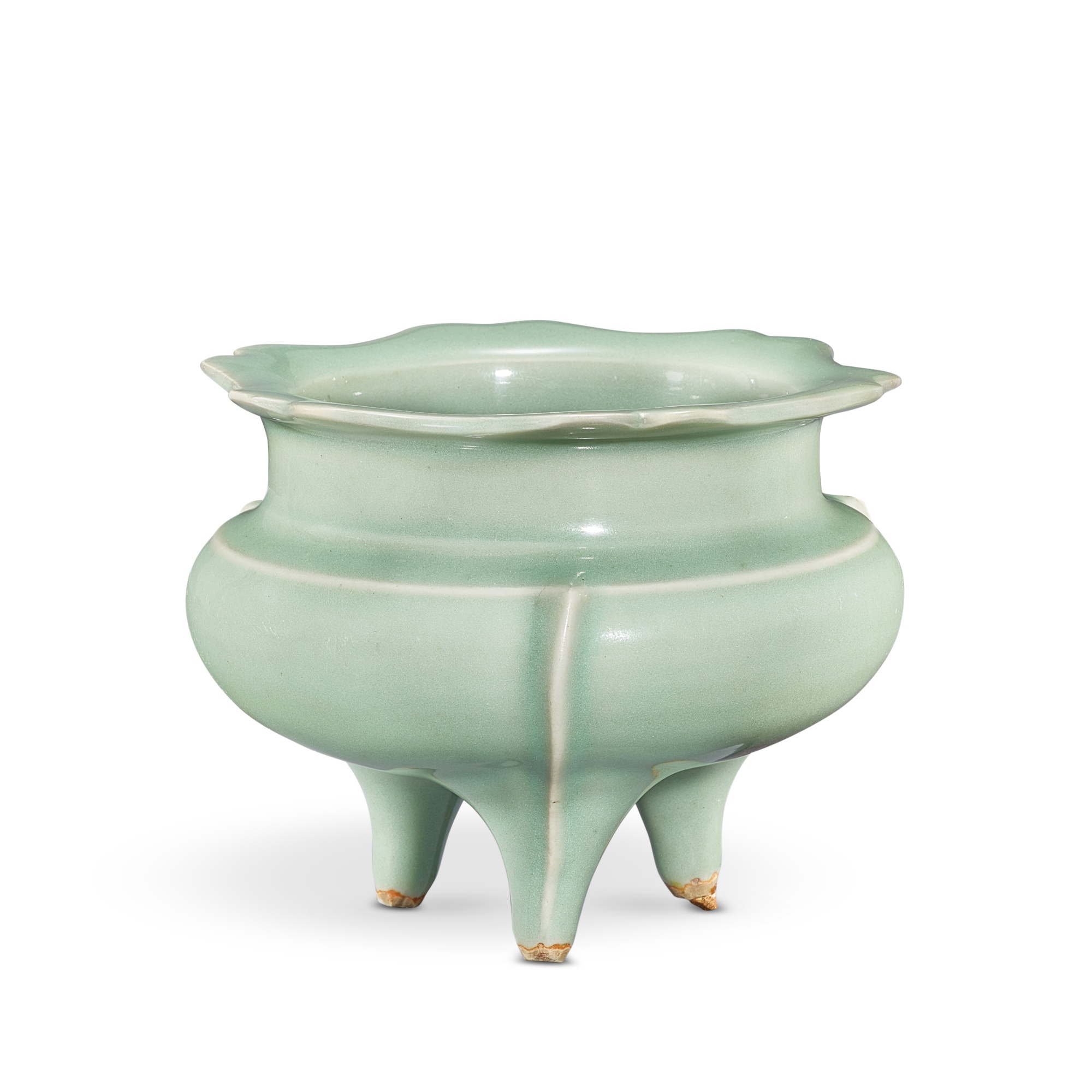An extremely rare Longquan celadon lobed tripod incense burner, — 南宋 龍泉青釉葵花式三足鼎式爐
