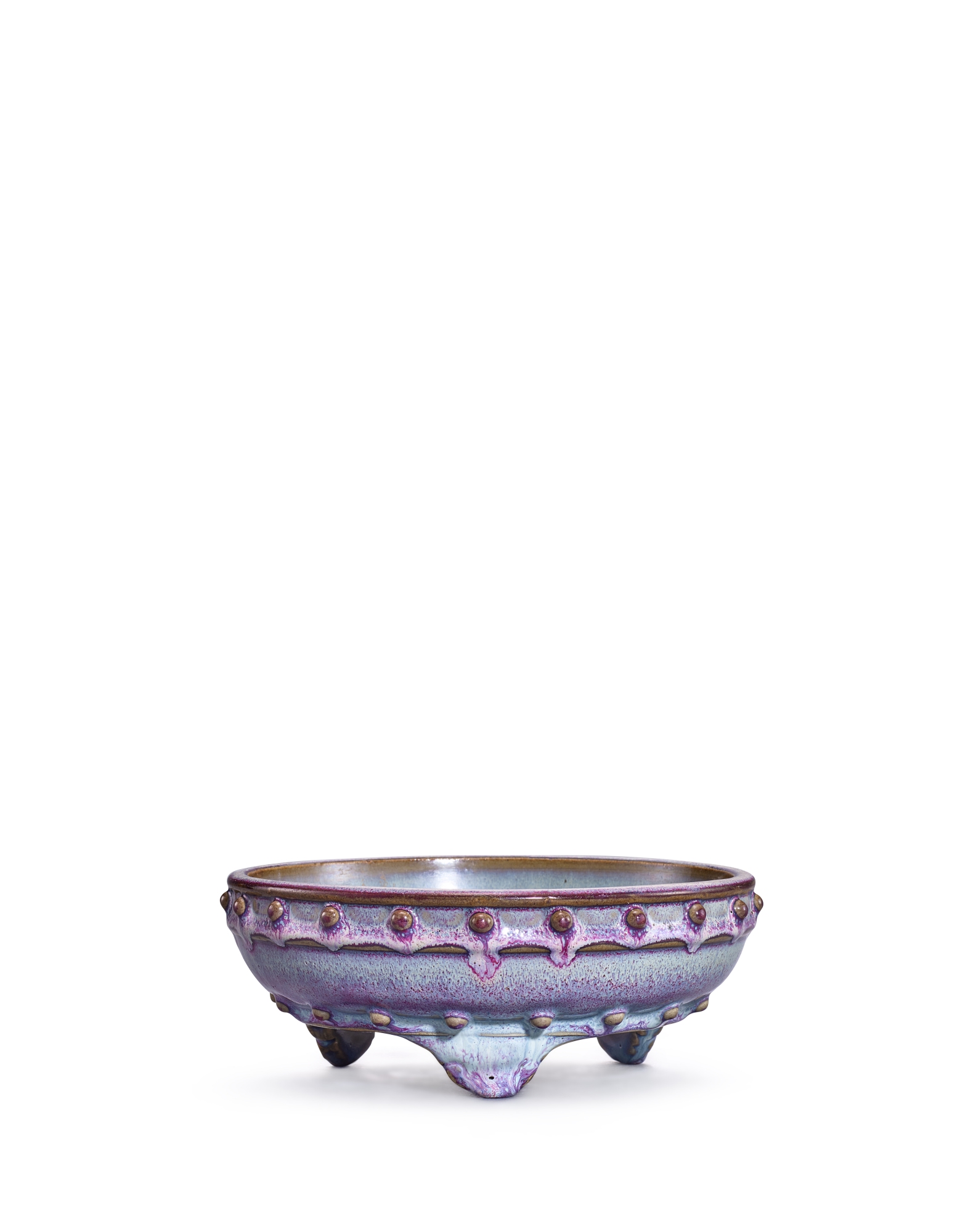 A Junyao purple and blue-glazed tripod narcissus bowl, — 明 鈞窰紫釉鼓釘三足水仙盆 底刻「五」及「八」字、一足內刻「八」字