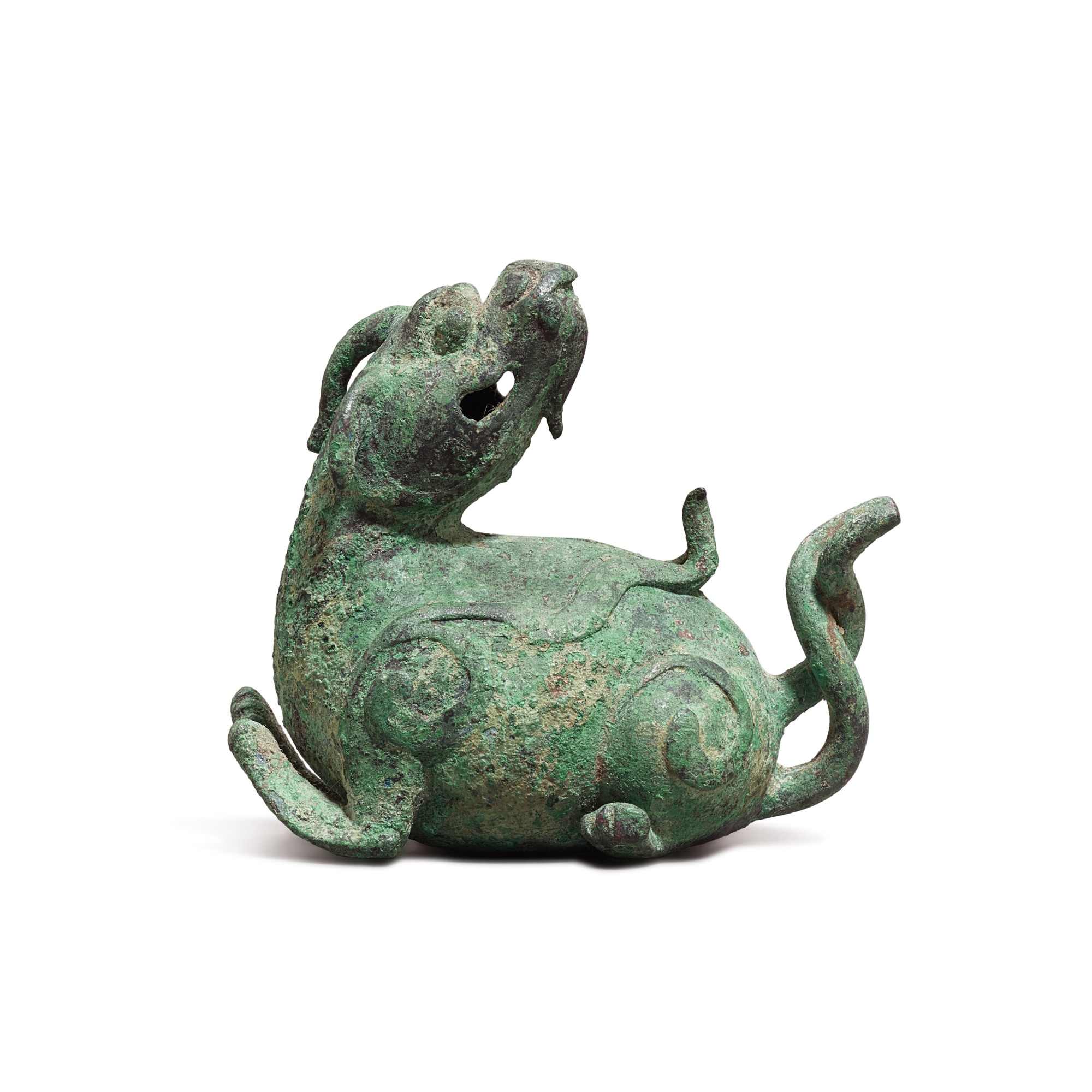 A bronze 'mythical beast' waterpot — 明或更早 青銅瑞獸水丞