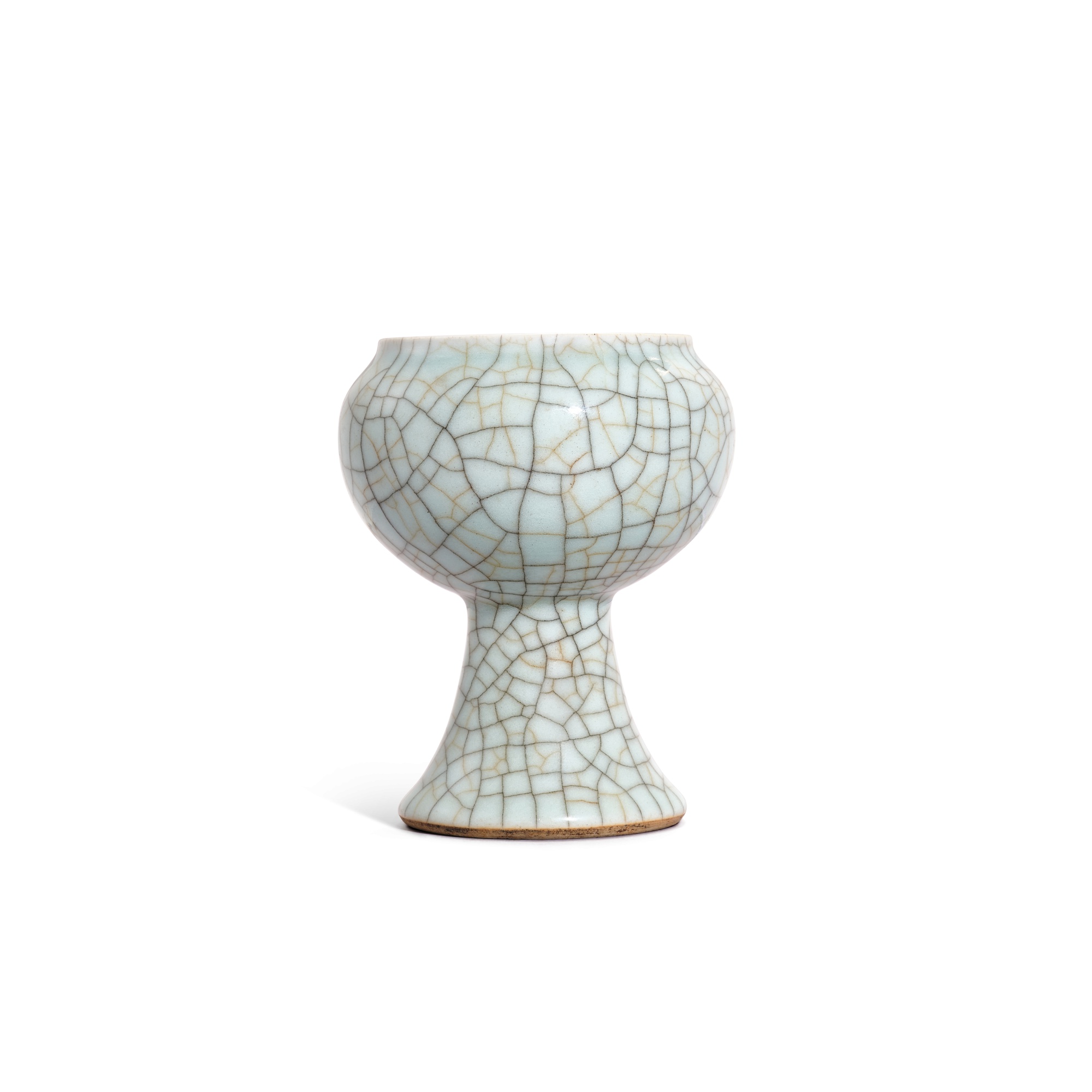 A Guan-type stem cup — 清十九世紀 仿官釉高足盃