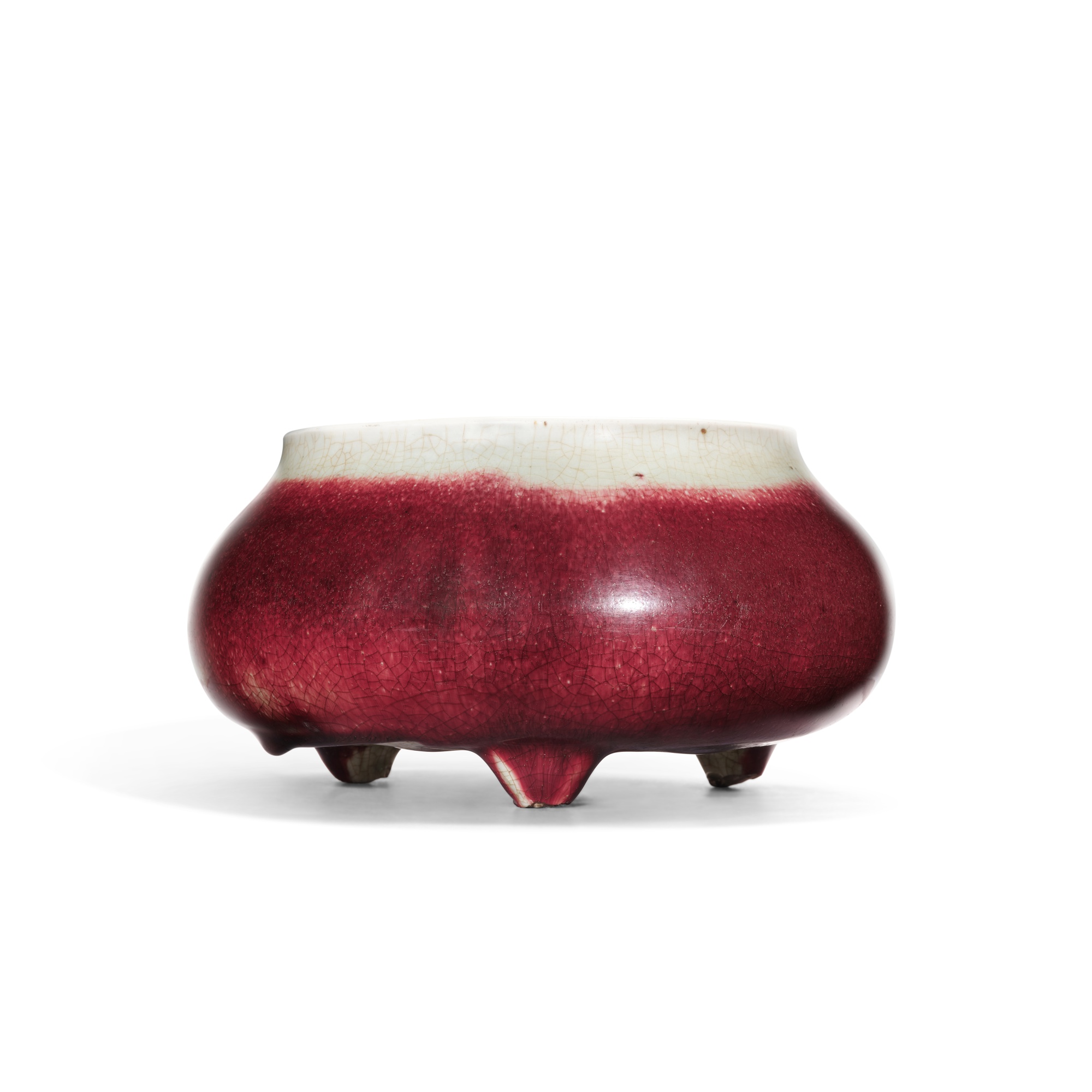 A Langyao red-glazed tripod incense burner — 清十七至十八世紀 郎窰紅釉三足爐
