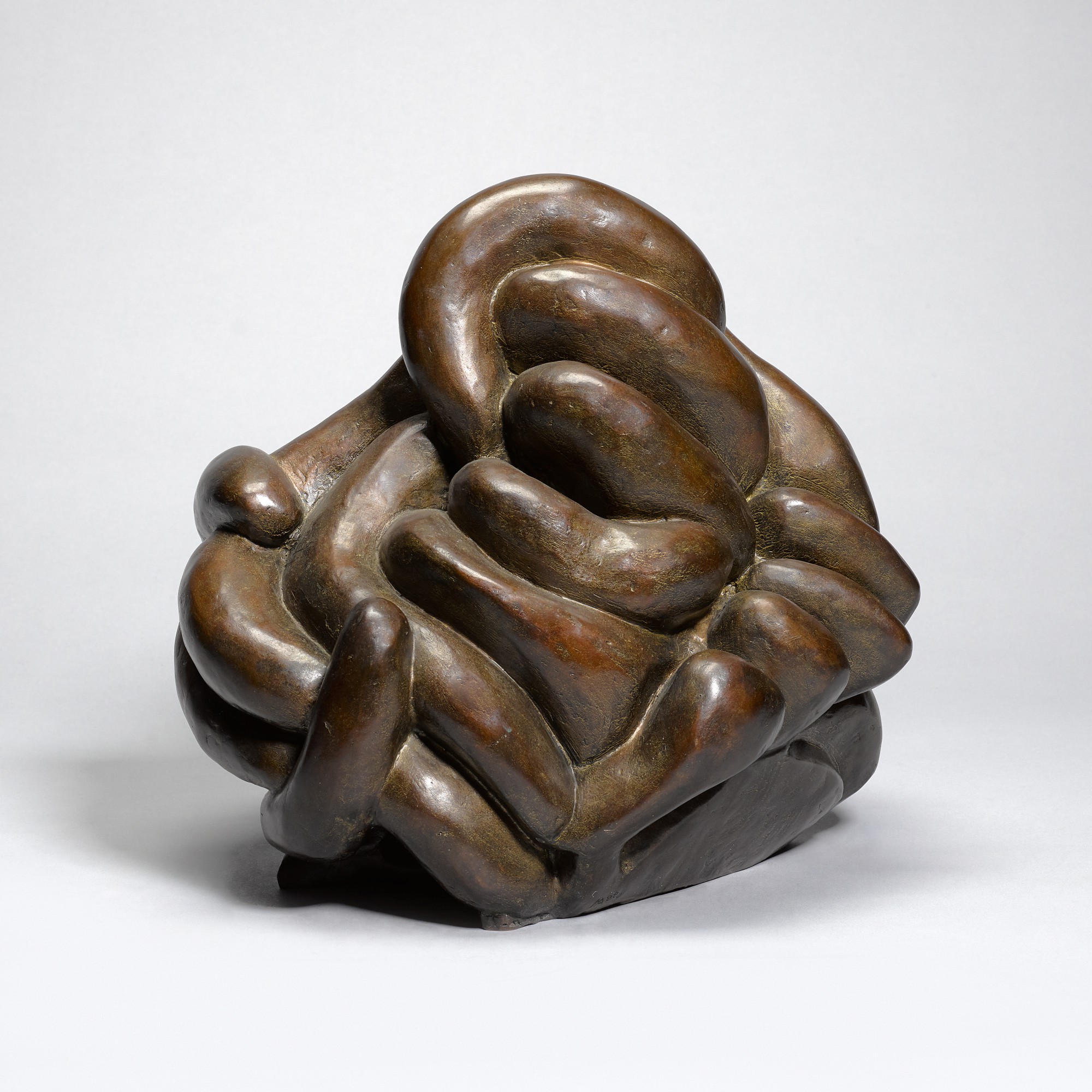 Louise Bourgeois — Clutching
