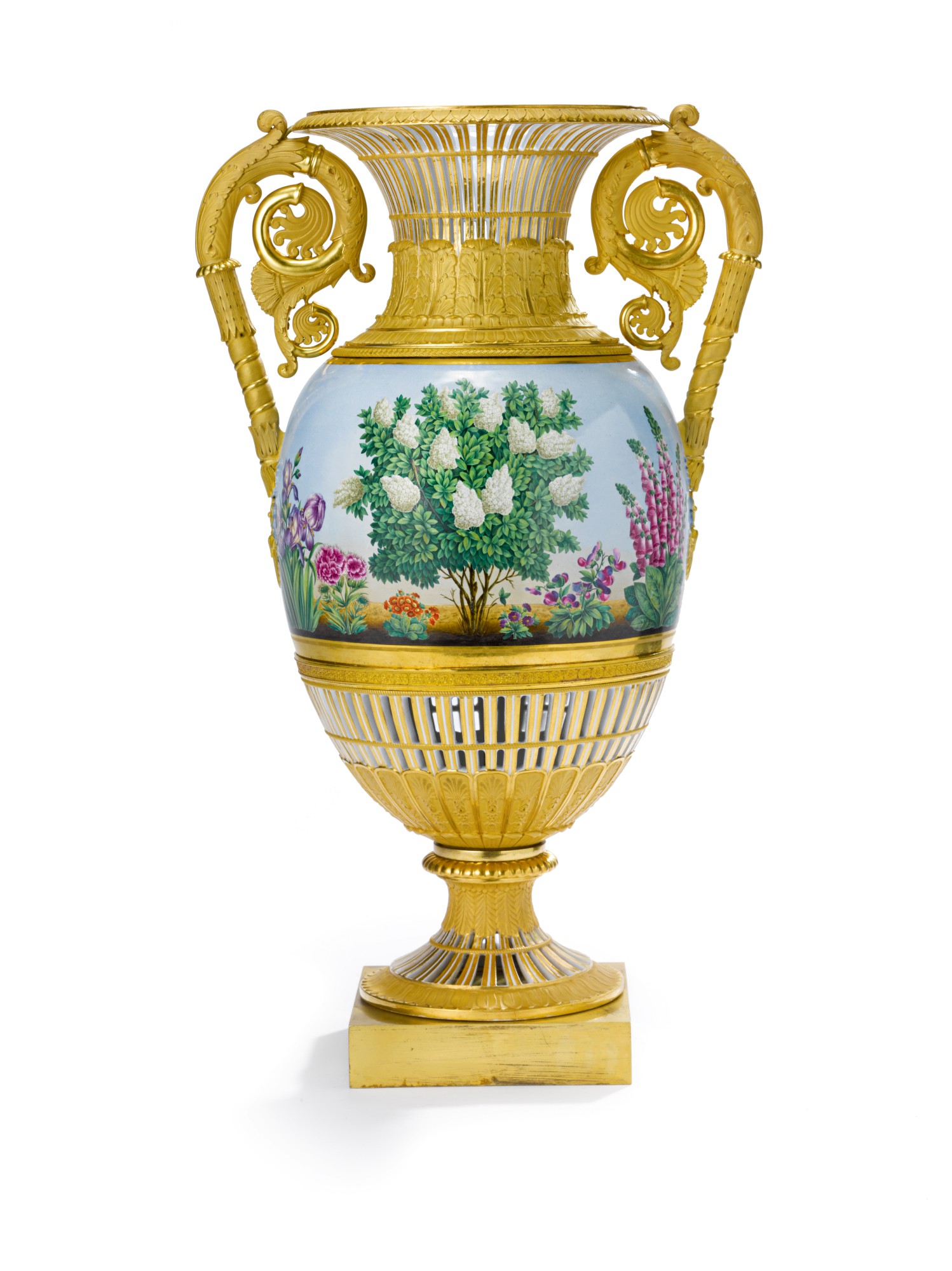 A Russian porcelain vase, Imperial Porcelain Factory, St Petersburg, period of Alexander I — A Russian porcelain vase, Imperial Porcelain Factory, St Petersburg, period of Alexander I