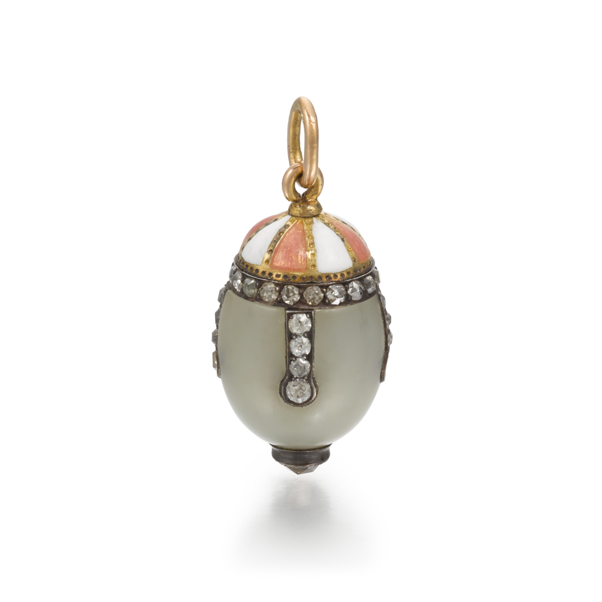 A Fabergé jewelled and gold-mounted bowenite and guilloché enamel egg pendant, workmaster August Hollming, St Petersburg, circa 1900 — A Fabergé jewelled and gold-mounted bowenite and guilloché enamel egg pendant, workmaster August Hollming, St Petersburg, circa 1900