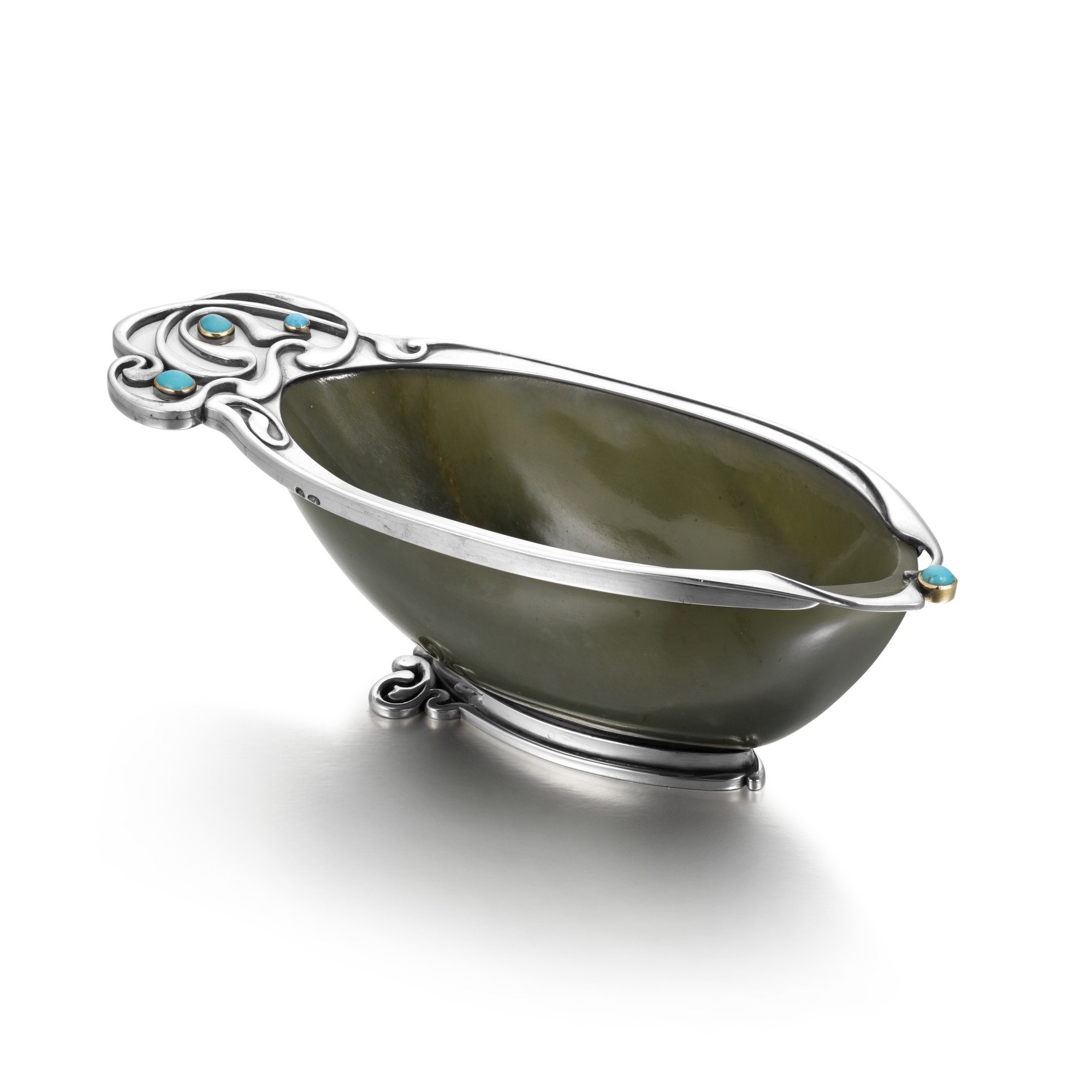 An Art Nouveau turquoise, enamel and silver-mounted onyx kovsh, workmaster Vasilli Finnikov, Possibly for Bolin, Moscow, 1899-1908 — An Art Nouveau turquoise, enamel and silver-mounted onyx kovsh, workmaster Vasilli Finnikov, Possibly for Bolin, Moscow, 1899-1908