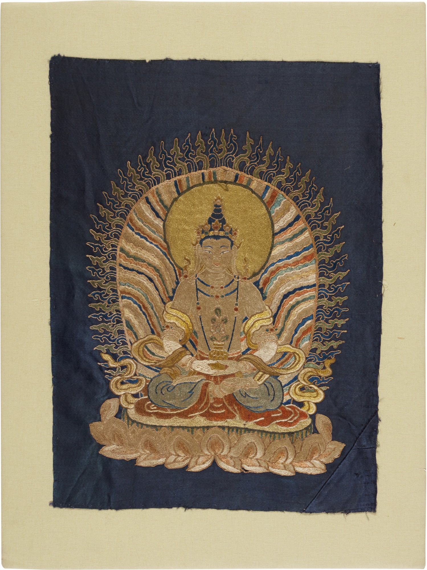 Unknown (Historical) — 西藏十七/十八世紀 藏青地彩綉佛像