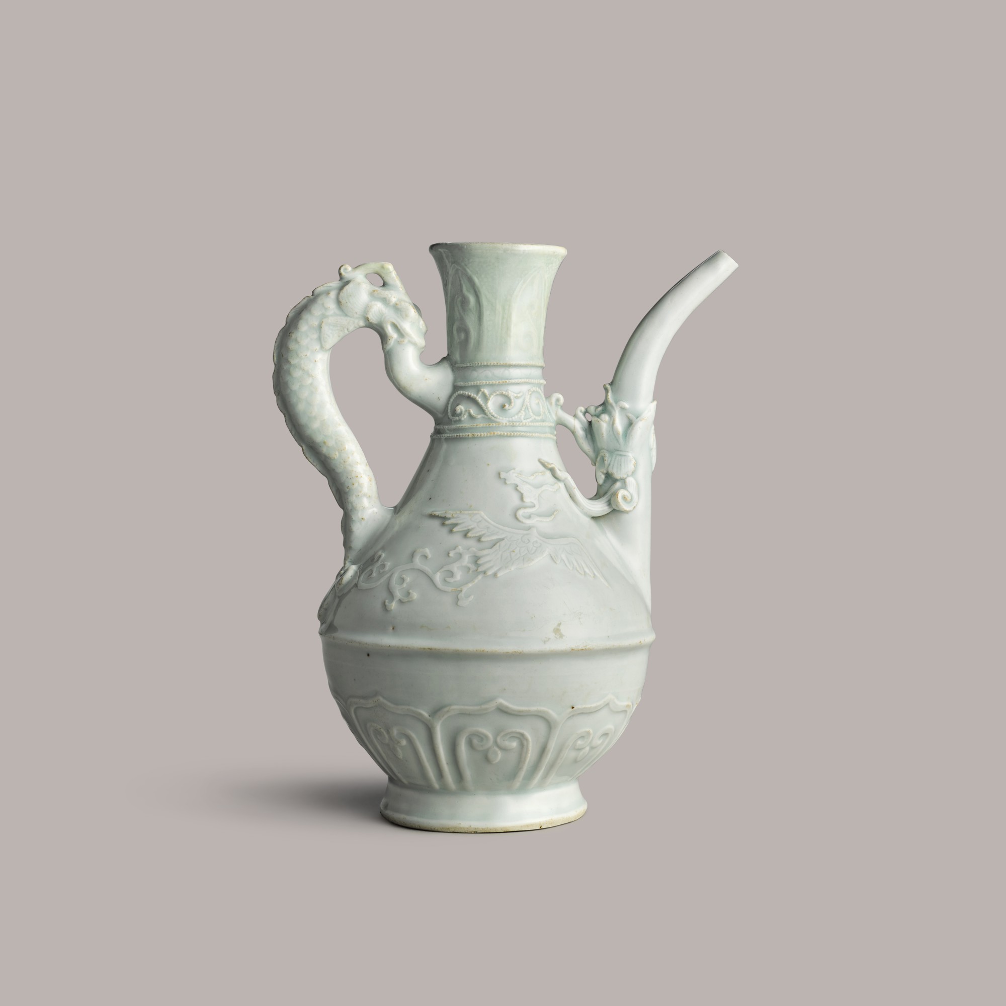 Unknown — 元 青白釉龍鳳紋執壺