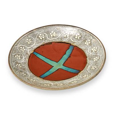 A circular stoneware dish | Showa period, 20th century