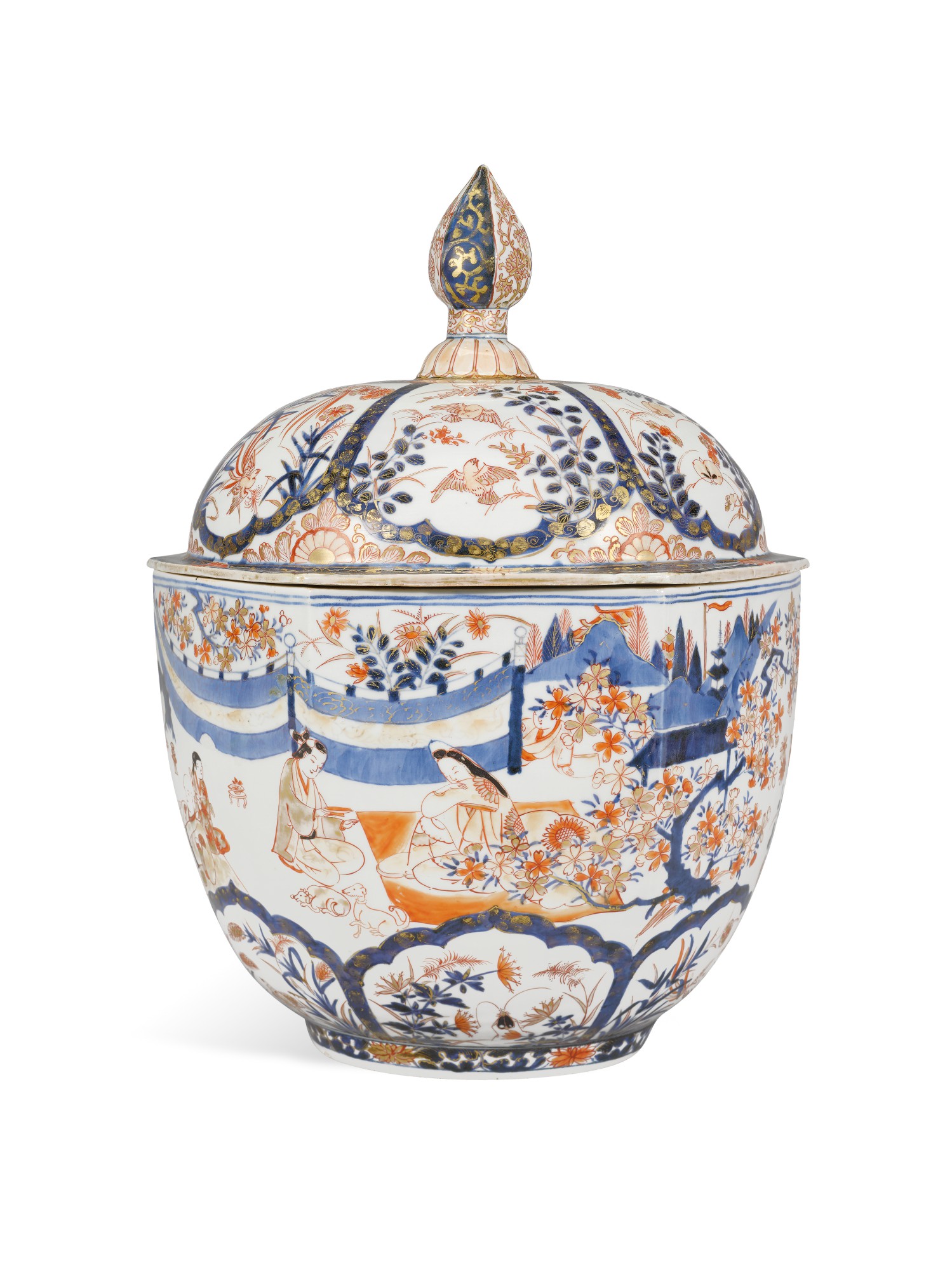 A large Imari tureen — Edo period, late 17th century