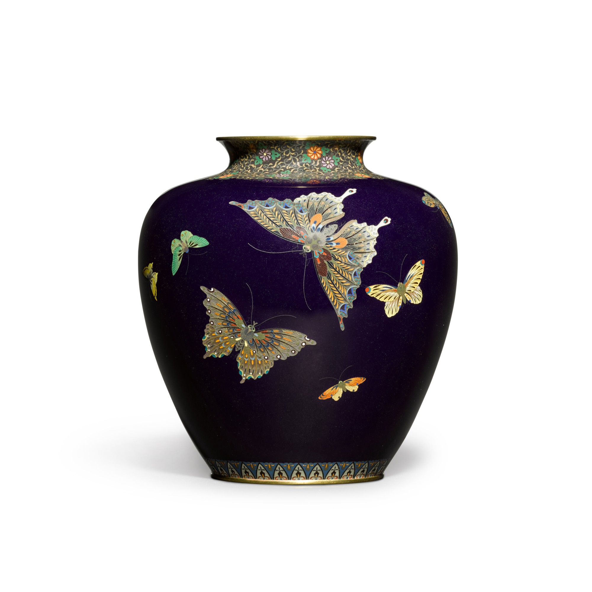 A cloisonné enamel vase with butterflies — Meiji period, late 19th century