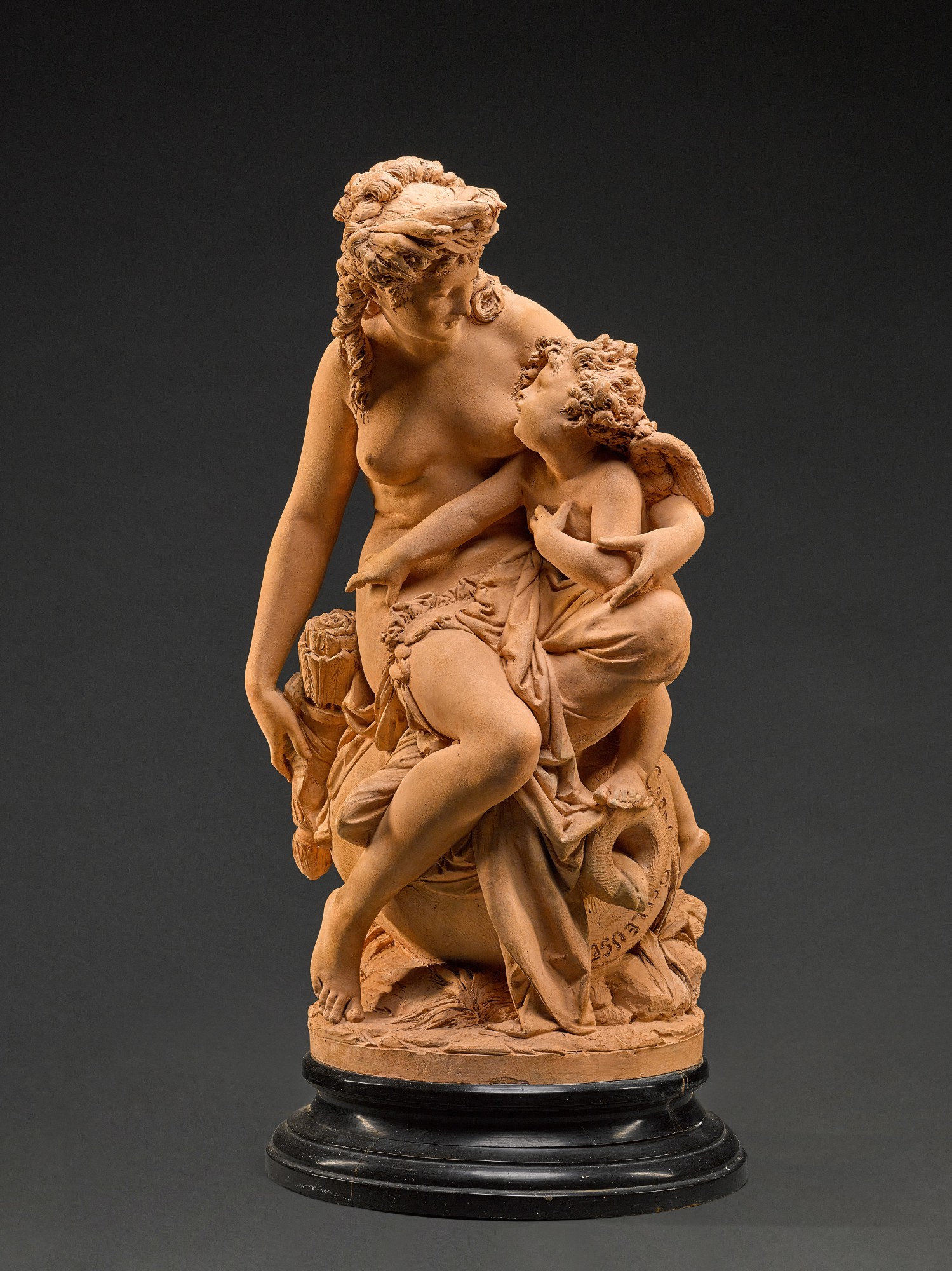 Albert-Ernest Carrier-Belleuse — Vénus désarmant l'amour (Venus disarming Cupid)