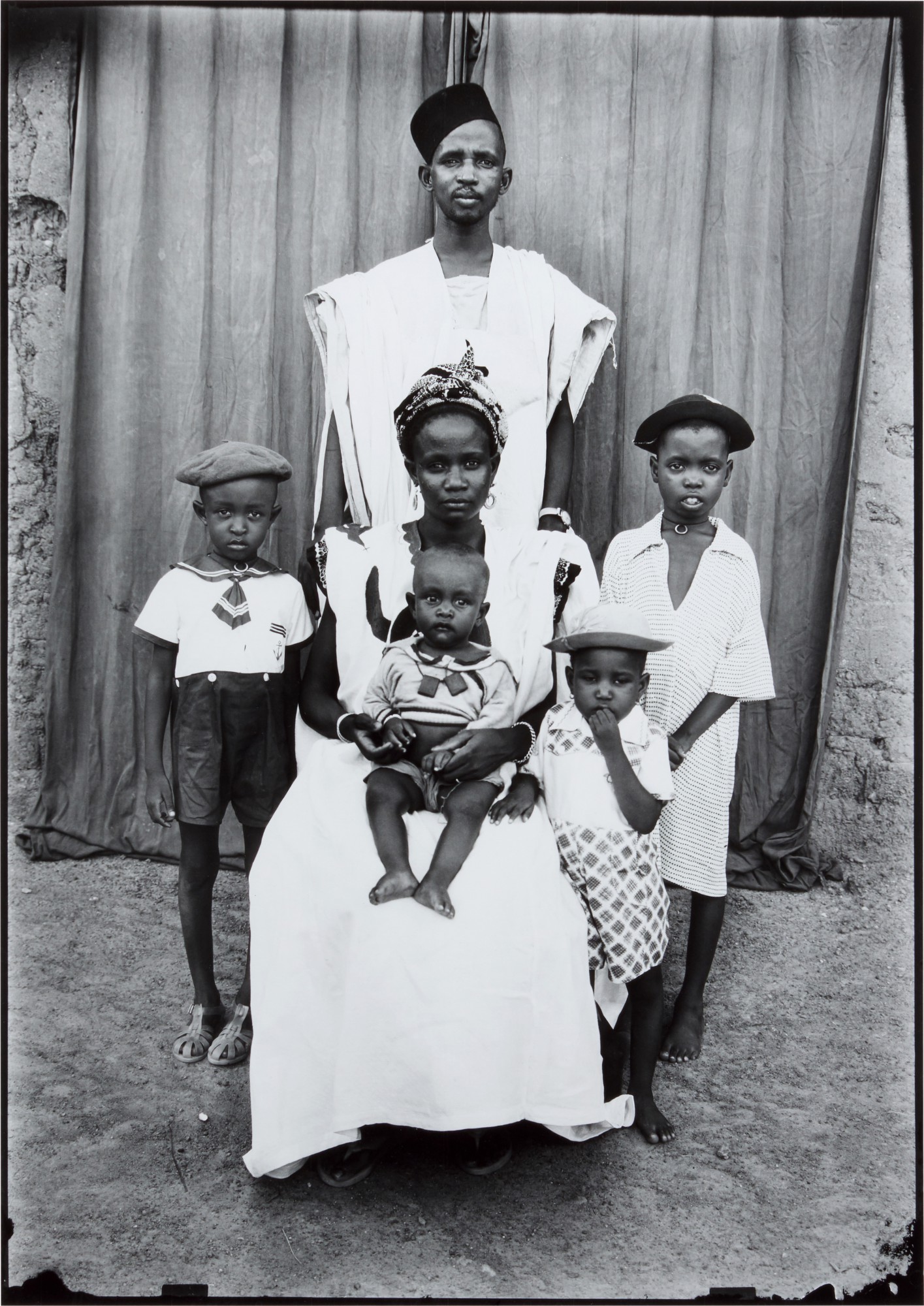 Seydou Keïta — 'Untitled (Family)', 1952-55