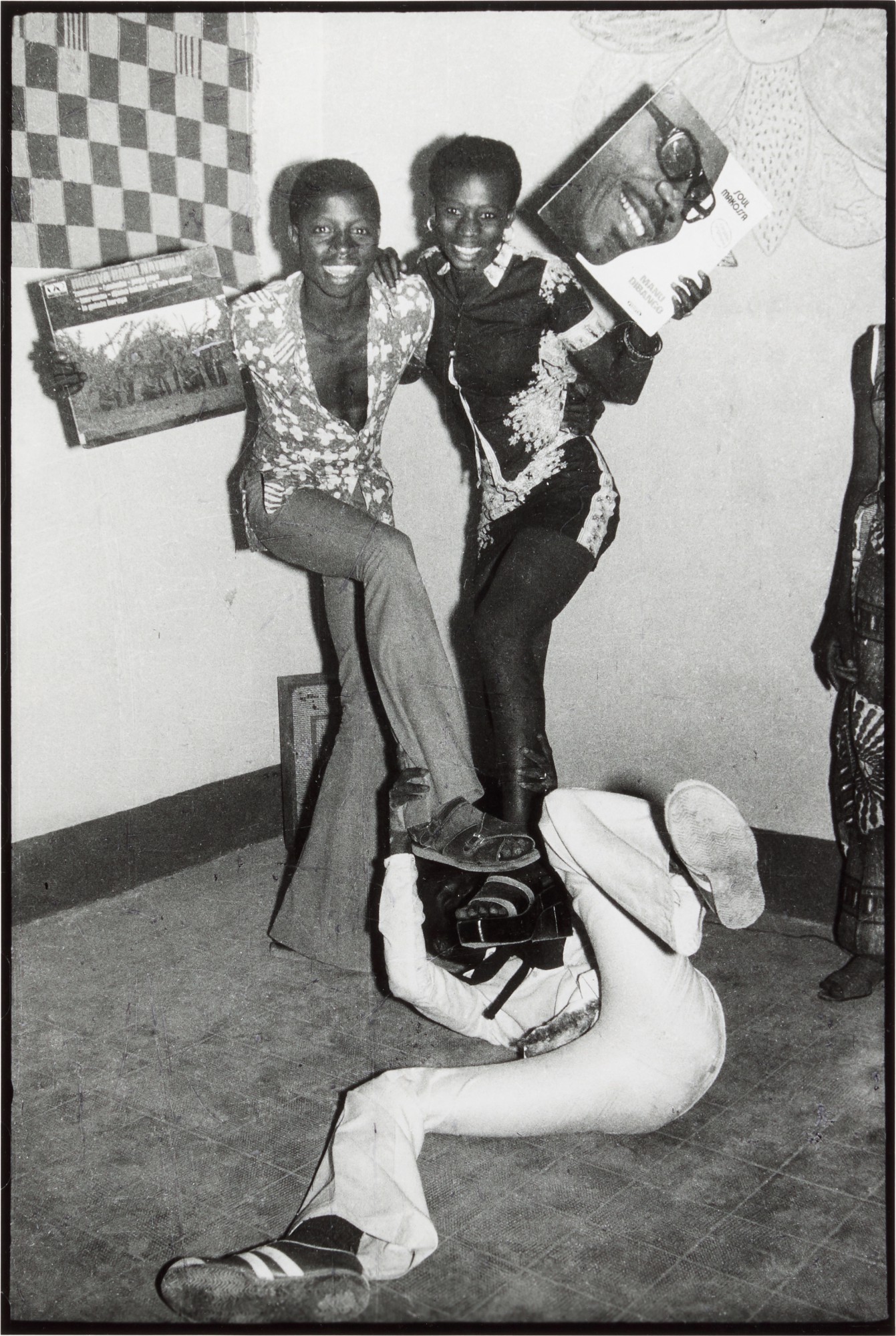 Malick Sidibé — 'A Terre Sous Leurs Pieds', 1972