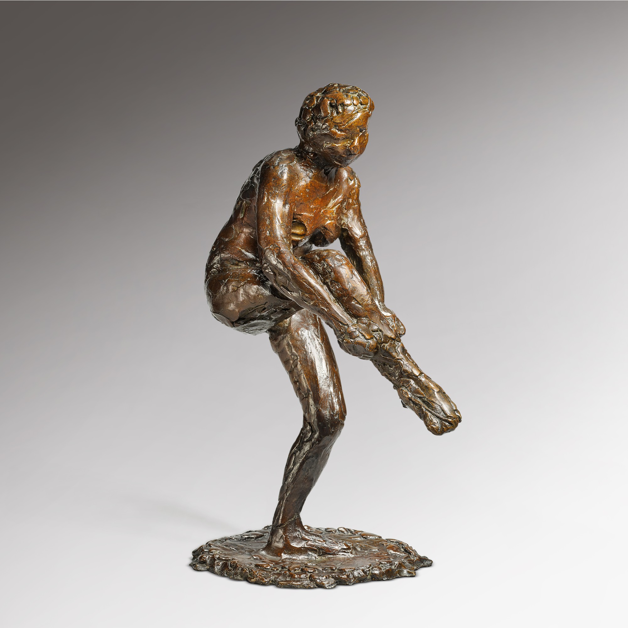 Edgar Degas — Danseuse mettant son bas, première étude