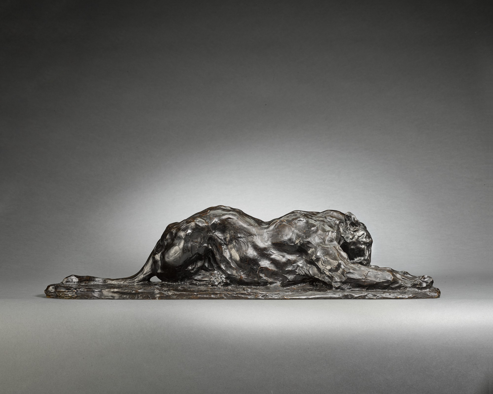 Rembrandt Bugatti — Lionne dévorant