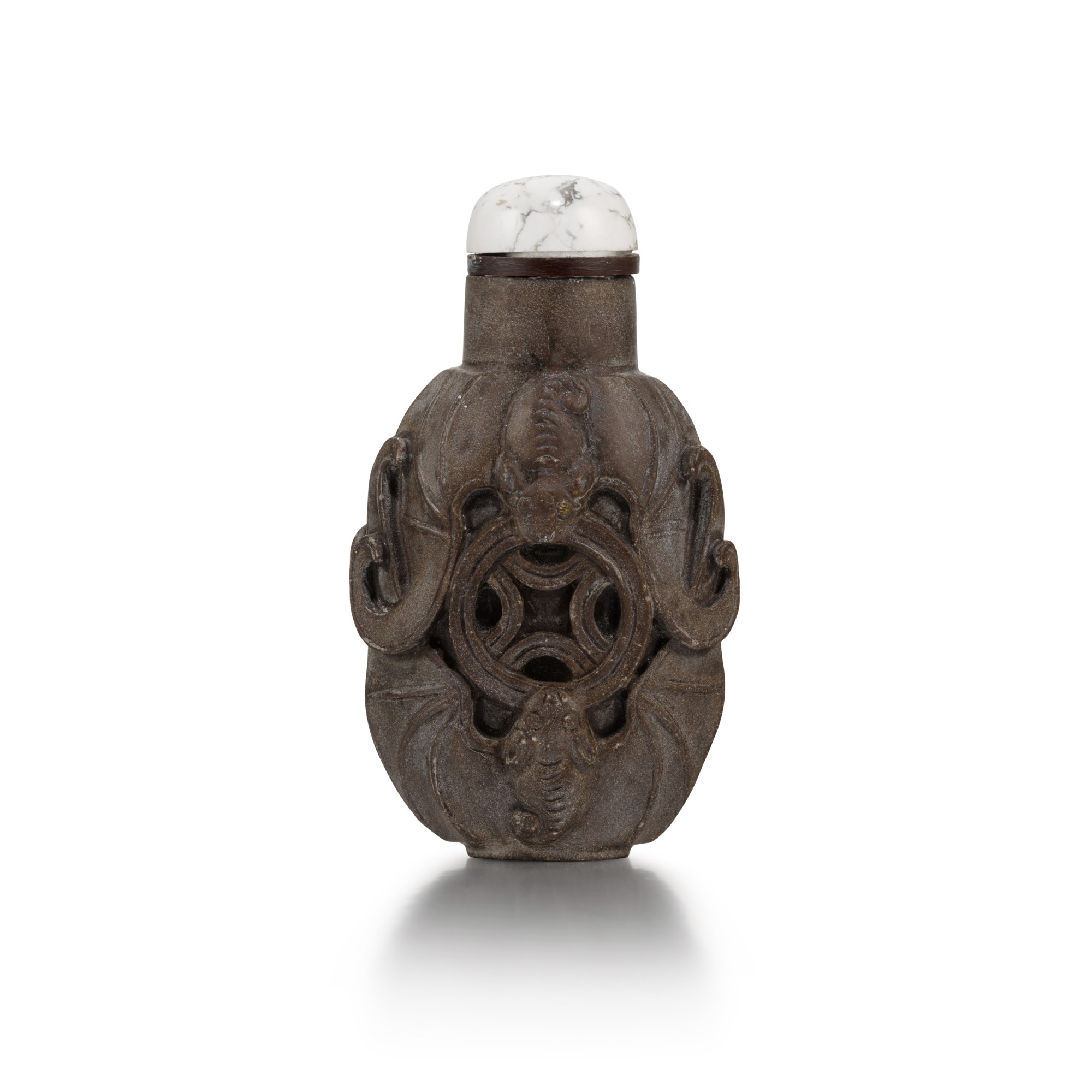 Unknown — 清十九世紀 頁岩雕福在眼前鼻烟壺