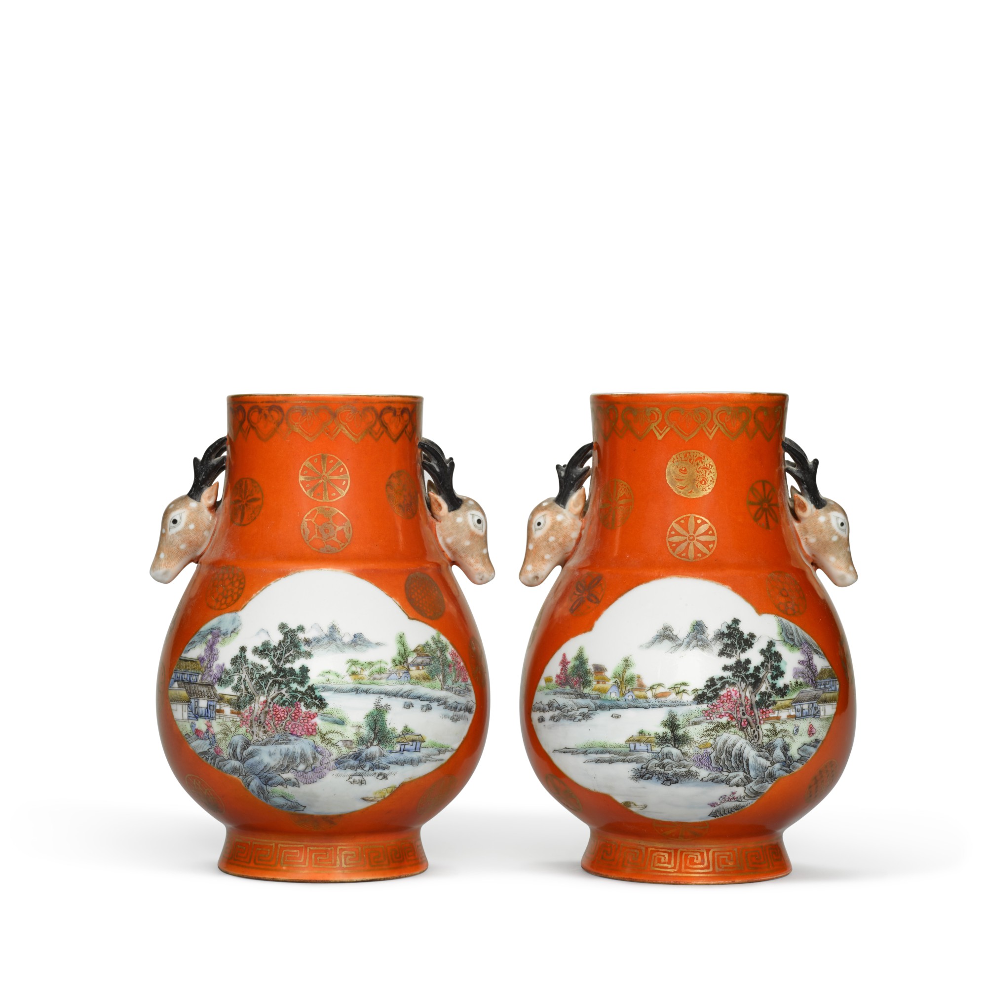 Unknown — 二十世紀 珊瑚紅地粉彩山水圖鹿耳尊