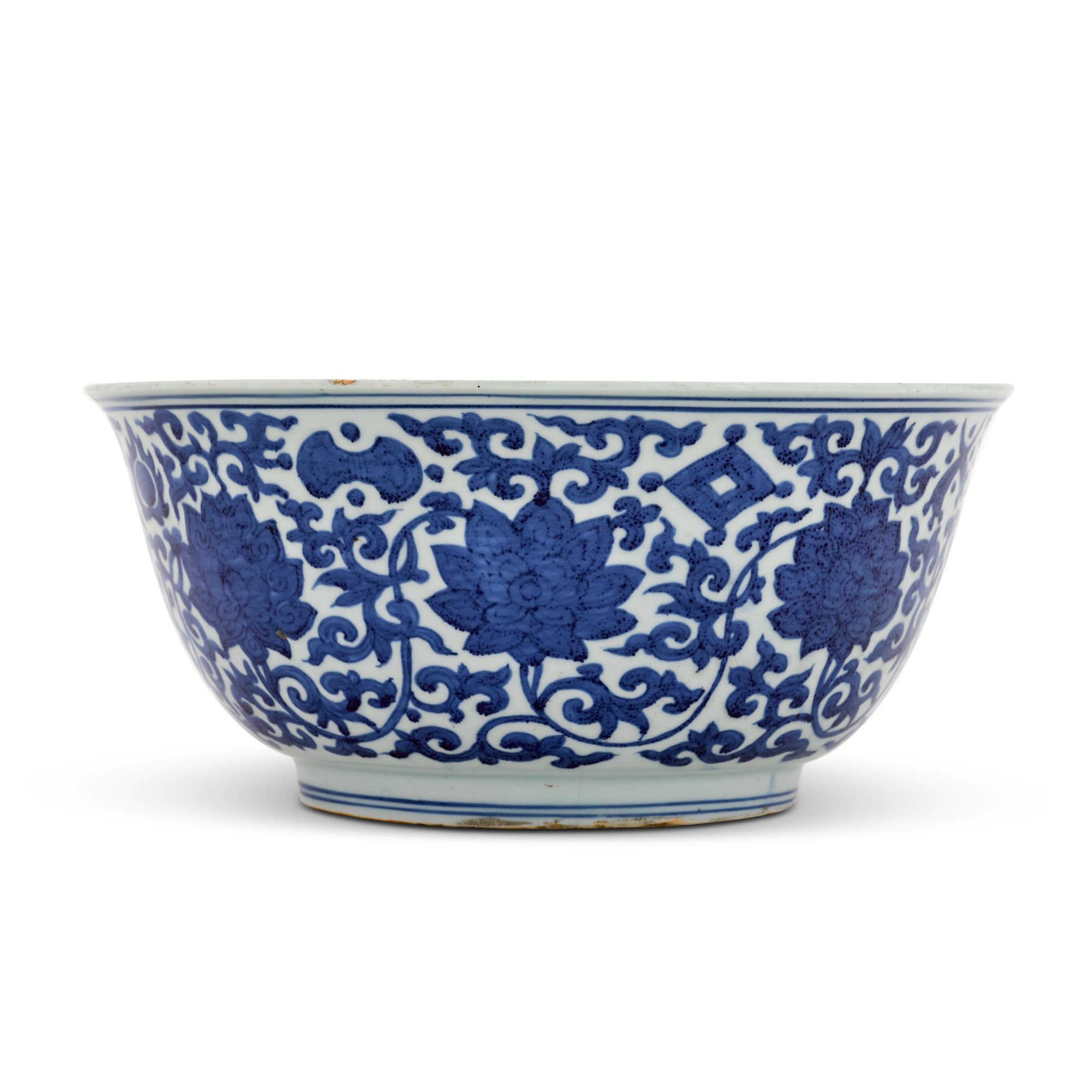 A large blue and white 'lotus' bowl — 明嘉靖 青花纏枝蓮紋大盌 《大明嘉靖年製》款