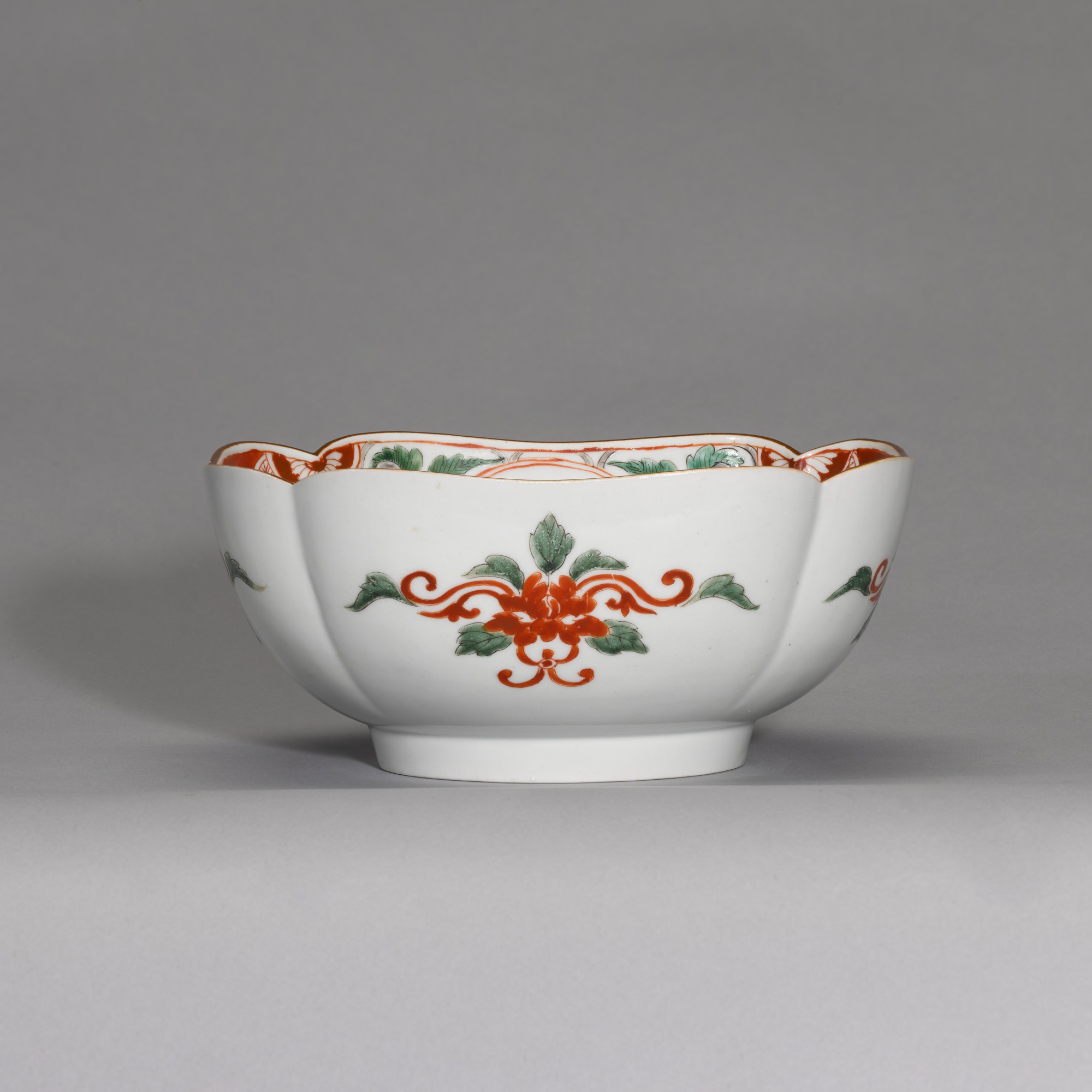 A Kenjo Imari style bowl — Edo period, late 17th - early 18th century